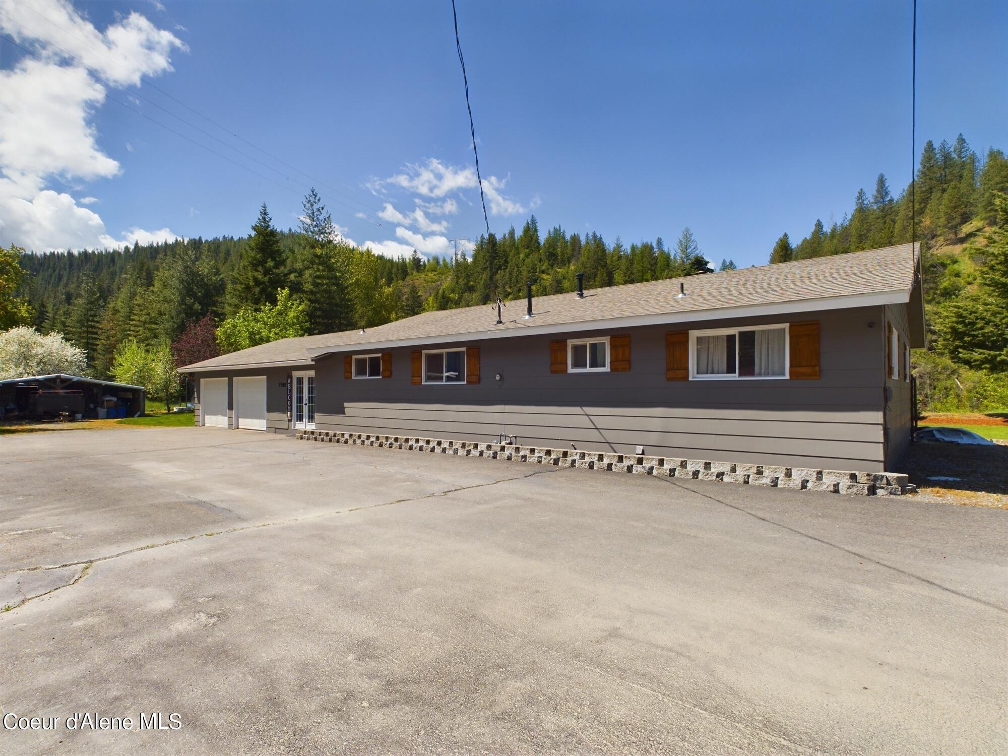 1588 Pinecreek Rd