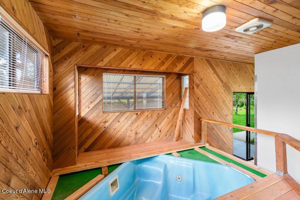 382 S PONDEROSA LOOP