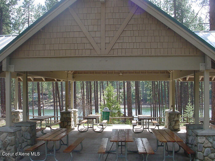 382 S PONDEROSA LOOP