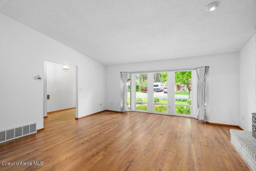 382 S PONDEROSA LOOP