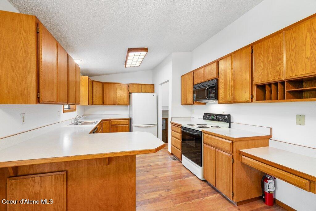 382 S PONDEROSA LOOP