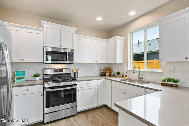 296 E Penstemon Road
