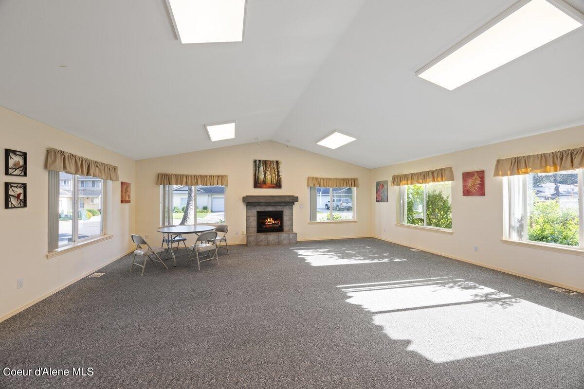214 E KNOTTY PINE LN, Coeur d'Alene