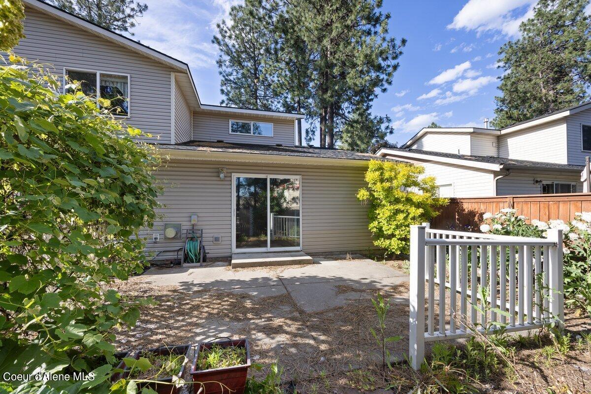 214 E KNOTTY PINE LN, Coeur d'Alene