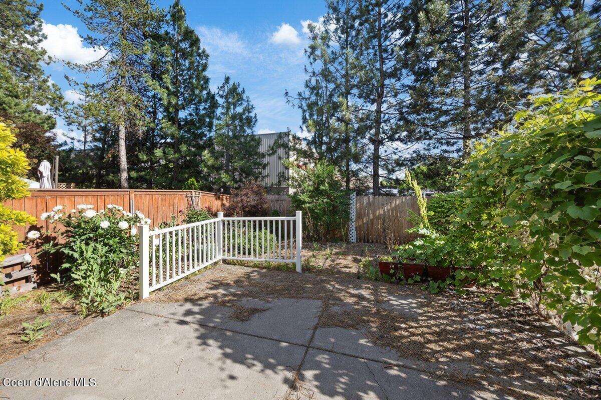 214 E KNOTTY PINE LN, Coeur d'Alene