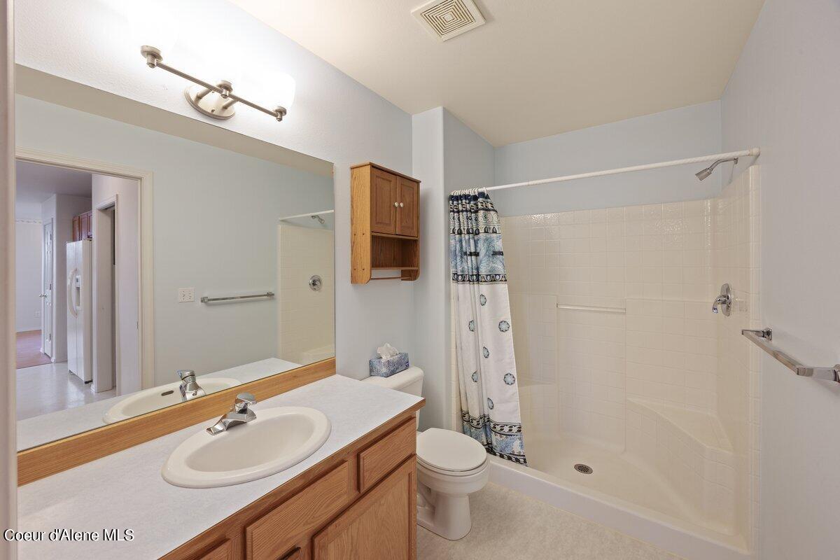 214 E KNOTTY PINE LN, Coeur d'Alene