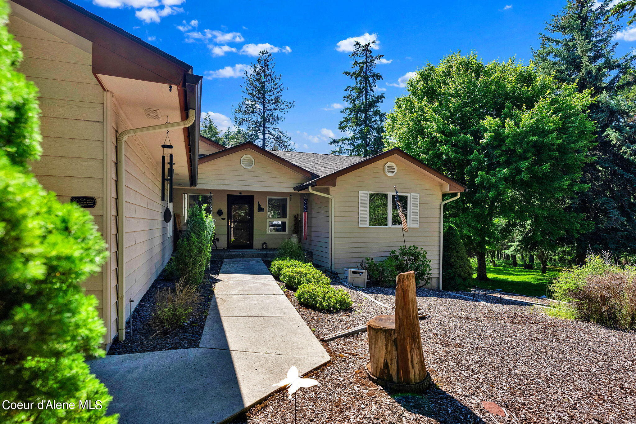 3050 E WOODLYN CT