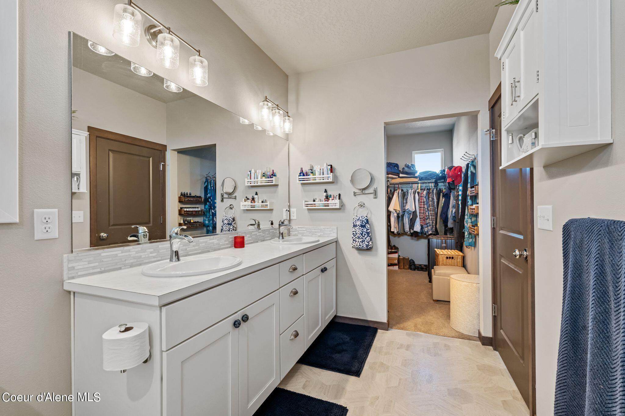 5120 W Gumwood Circle