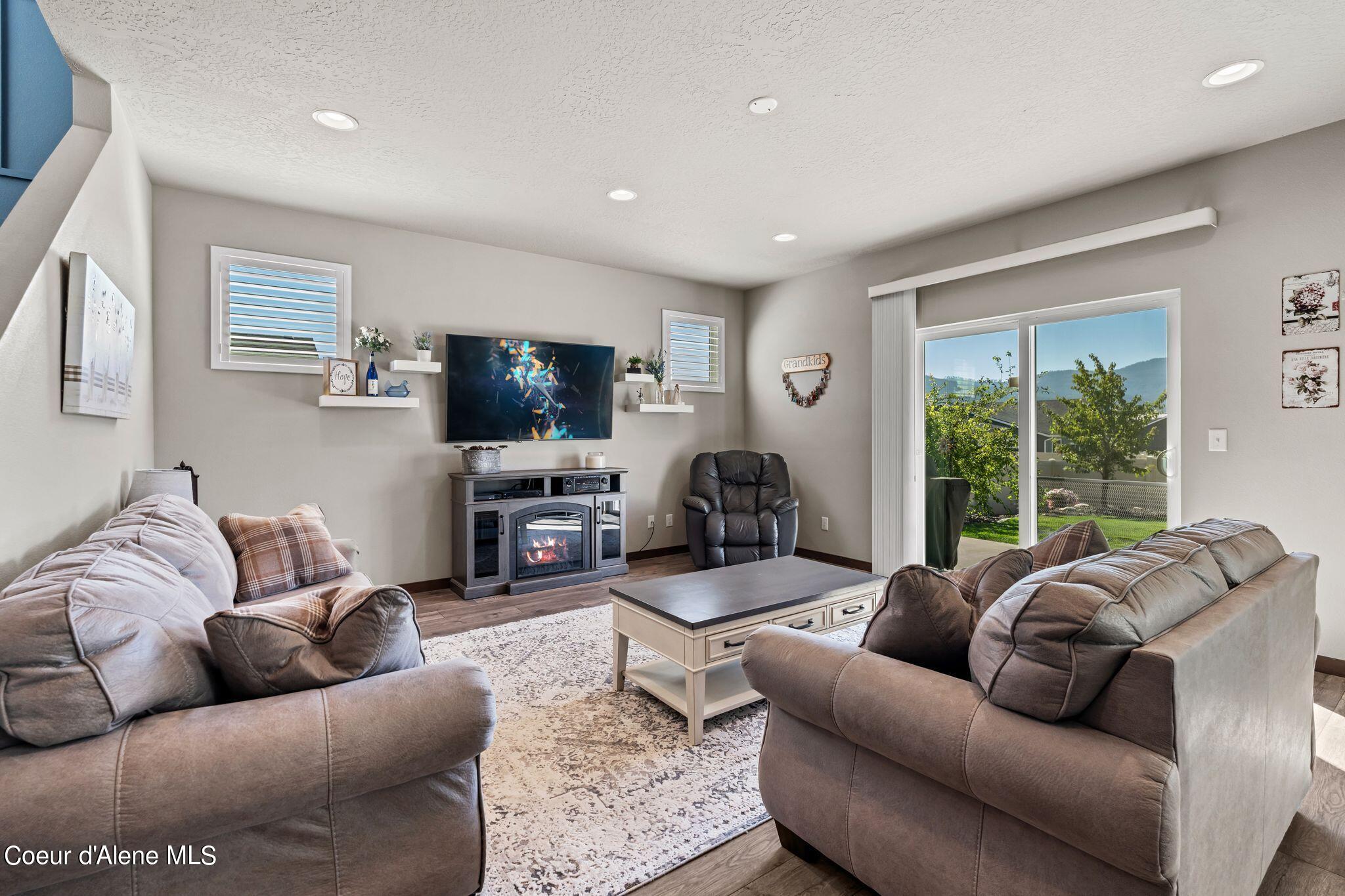 5120 W Gumwood Circle
