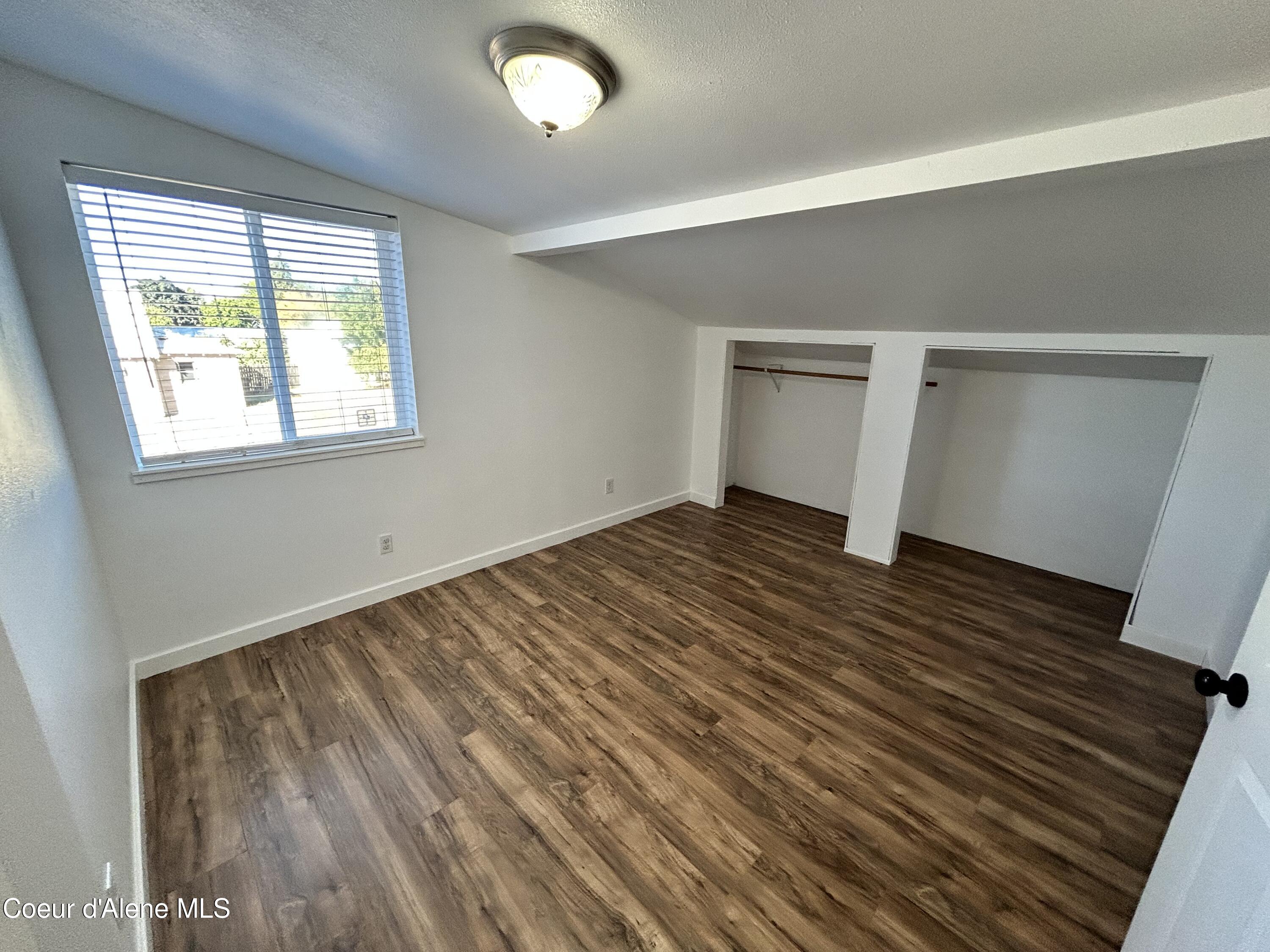 489 E Jefferson Ave