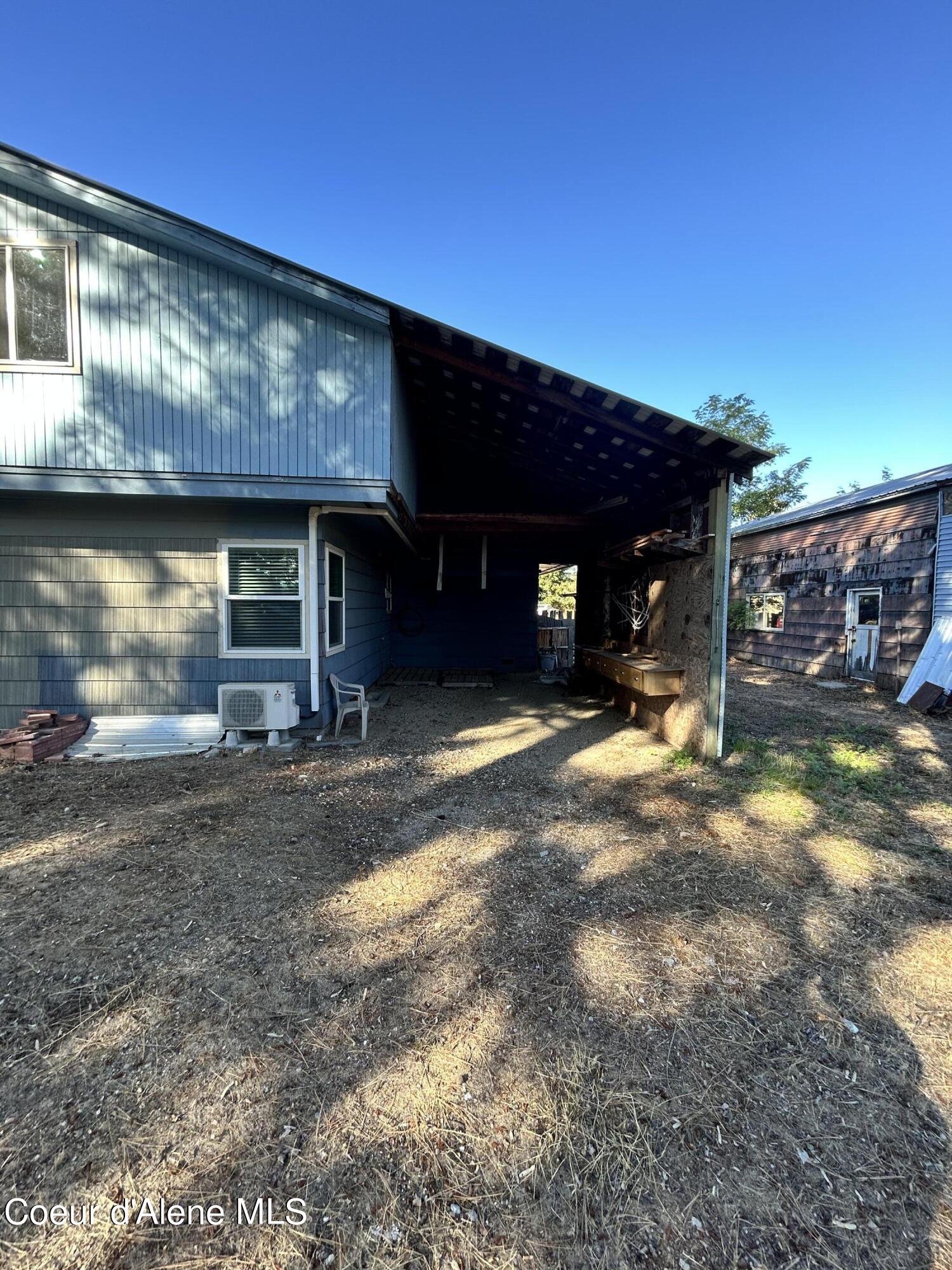 489 E Jefferson Ave