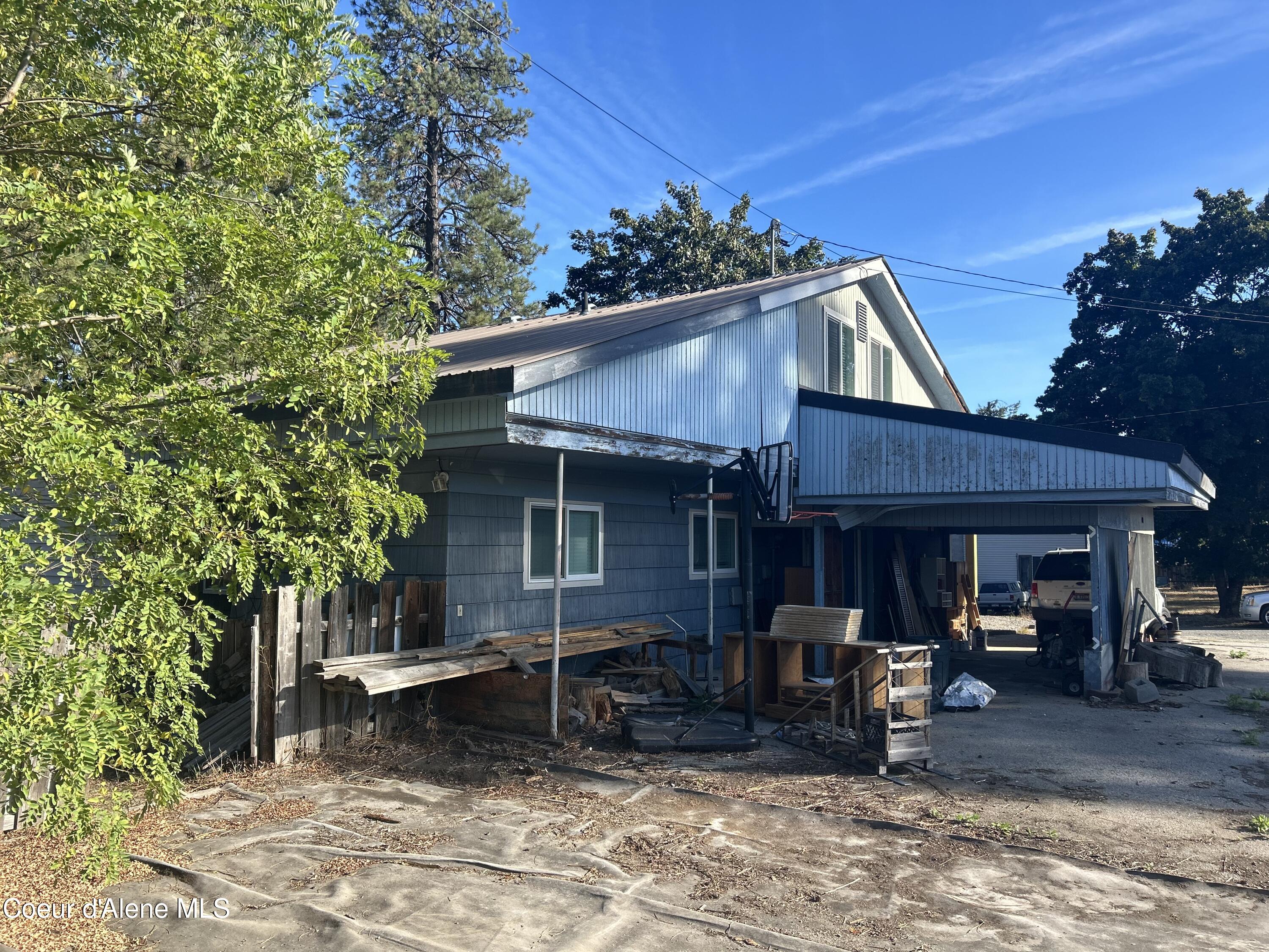 489 E Jefferson Ave