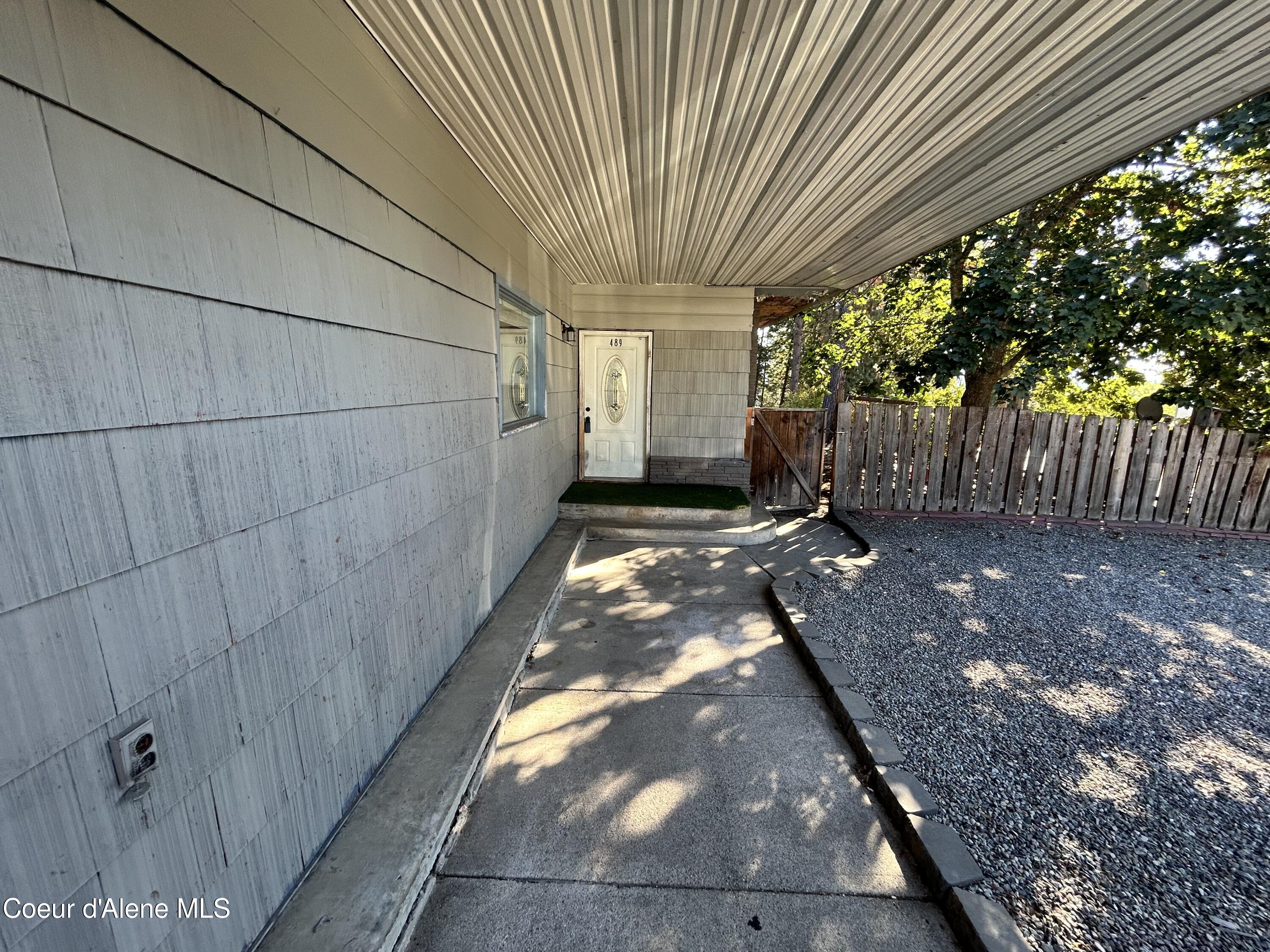 489 E Jefferson Ave