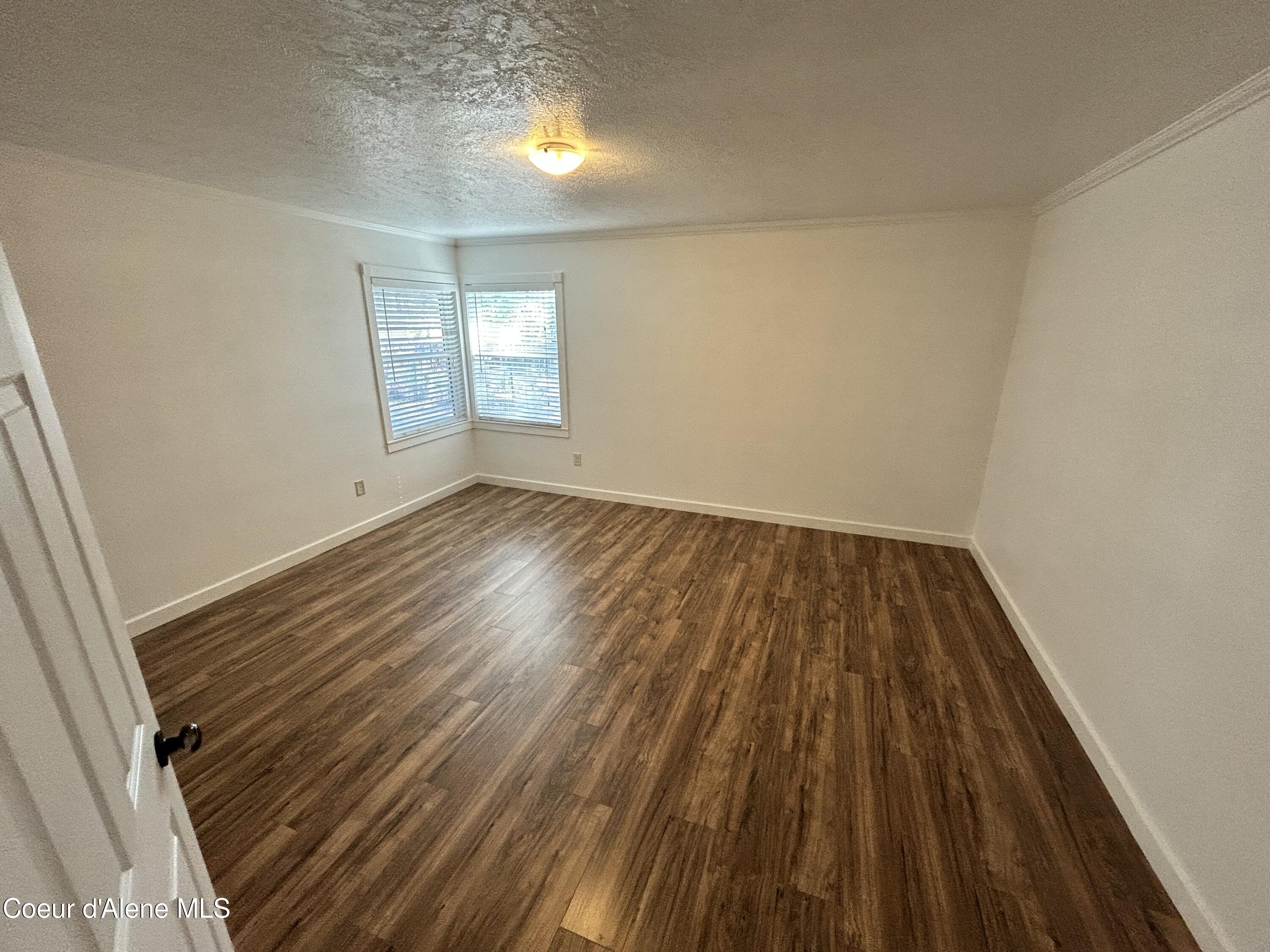 489 E Jefferson Ave
