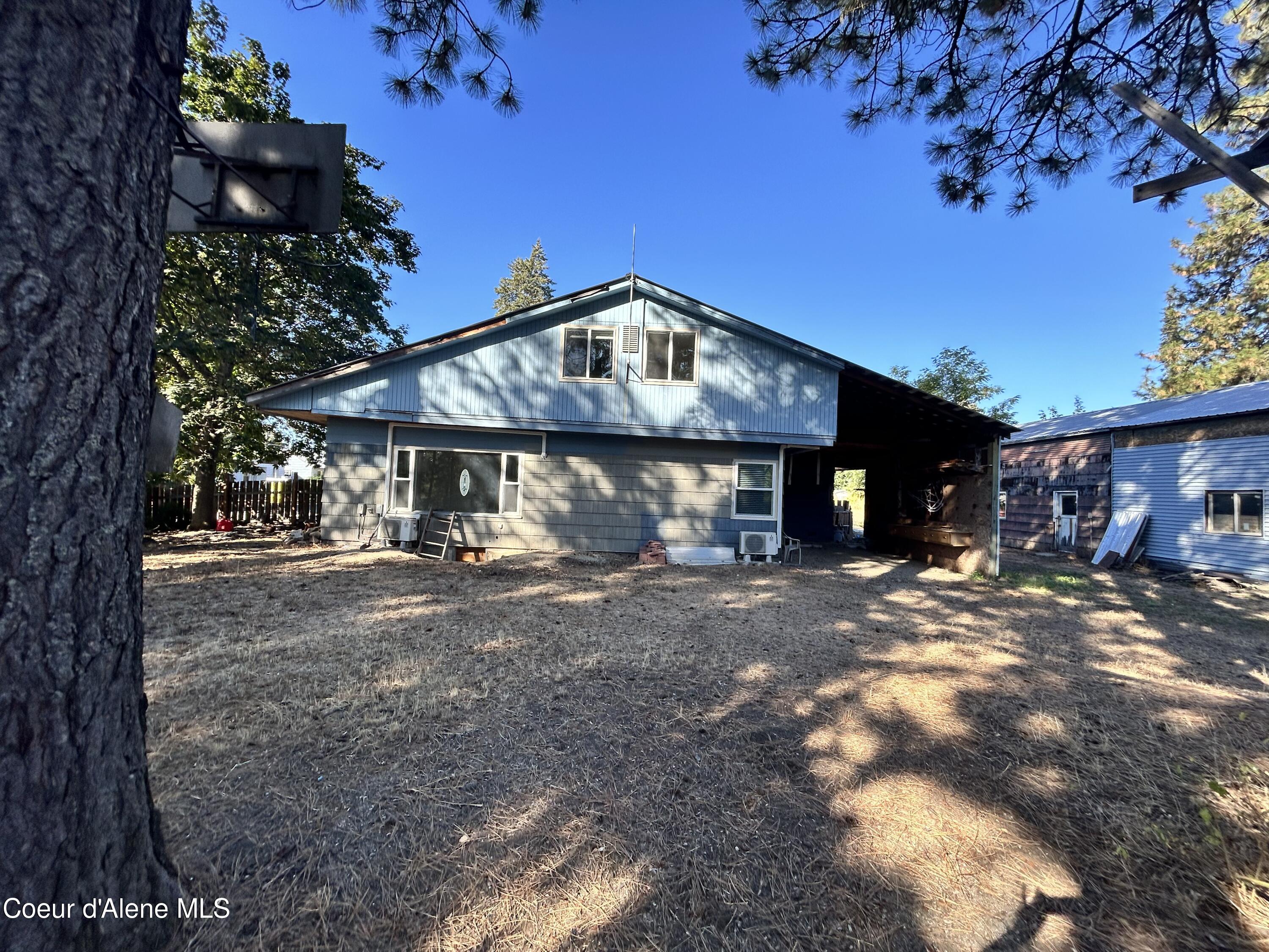 489 E Jefferson Ave