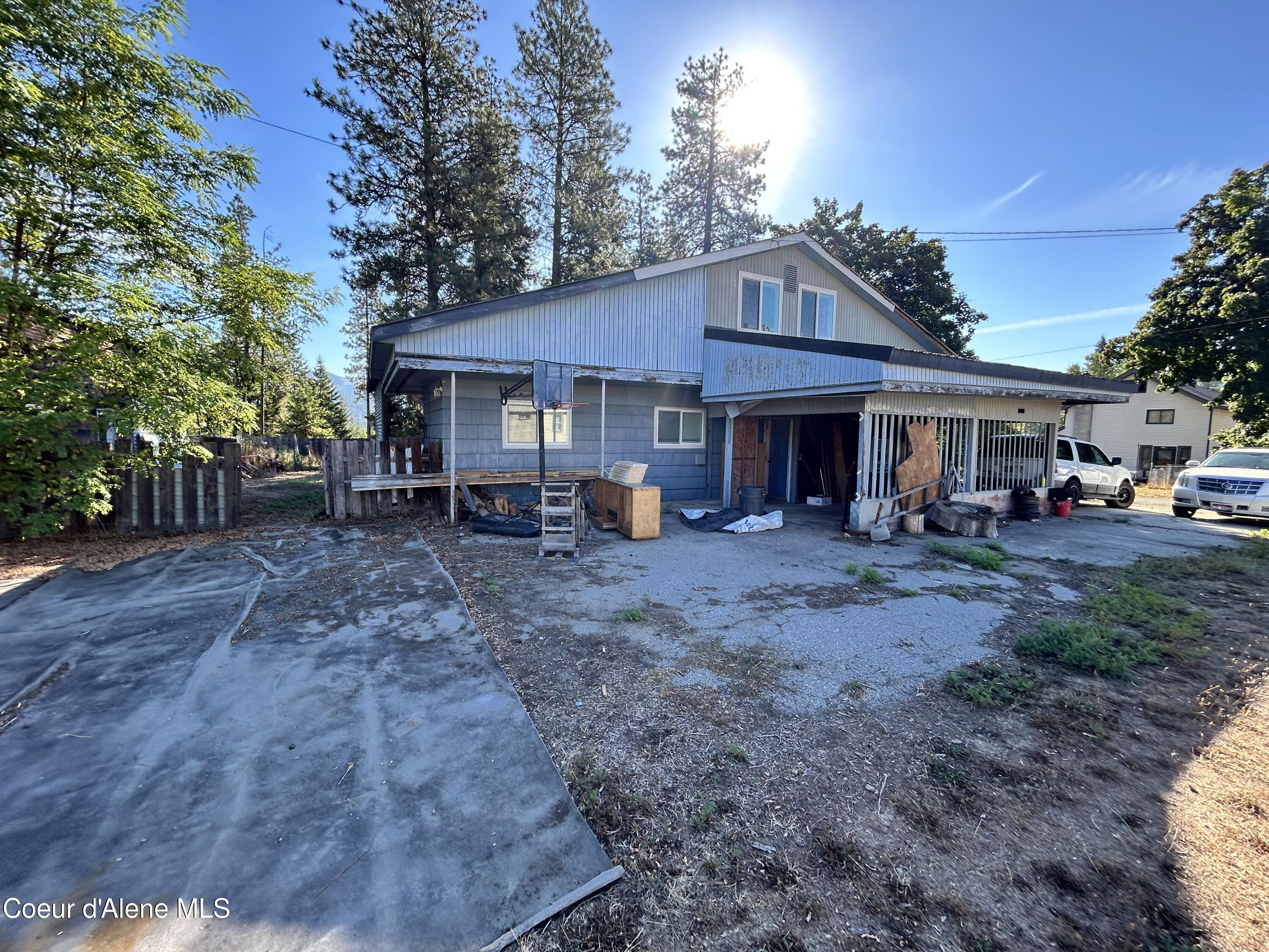 489 E Jefferson Ave