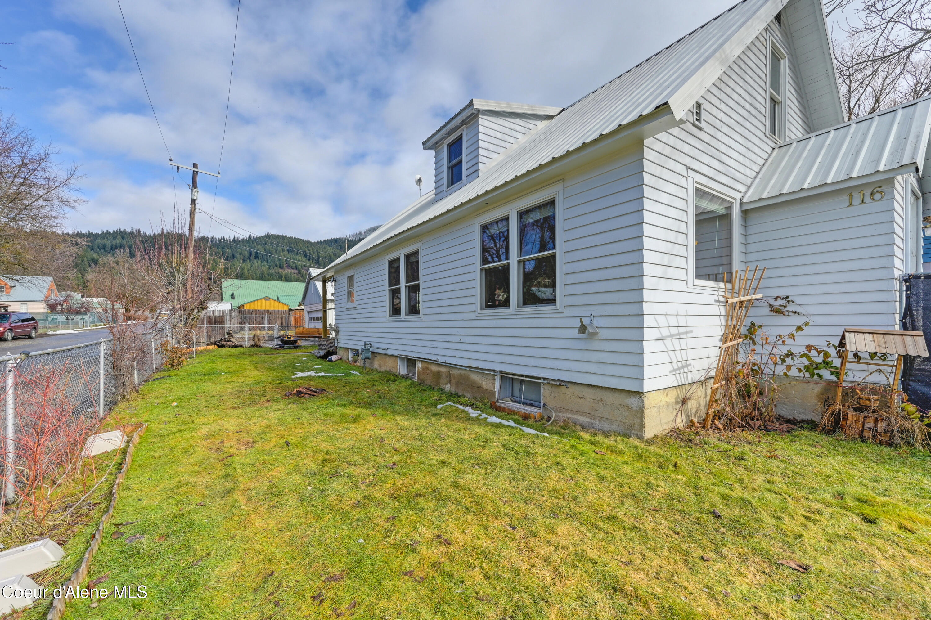 116 W Yellowstone Ave