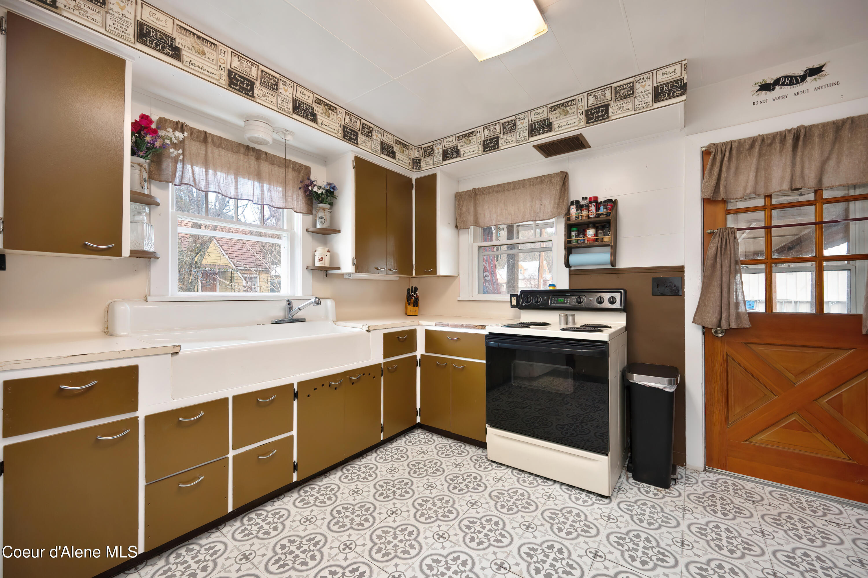 116 W Yellowstone Ave