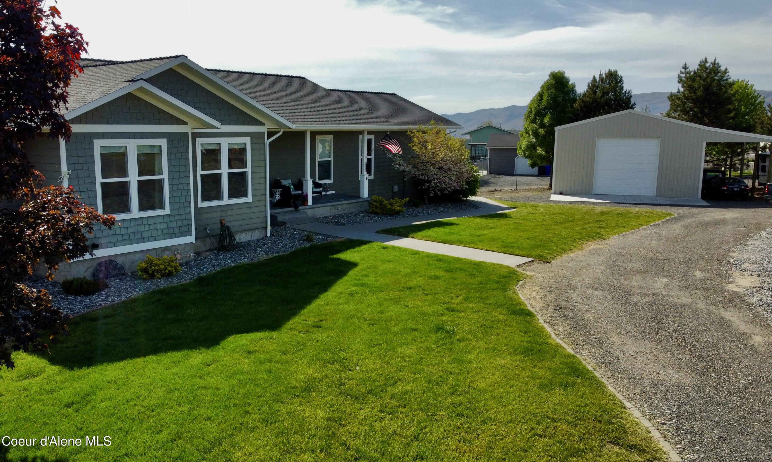 6552 Wapiti Dr