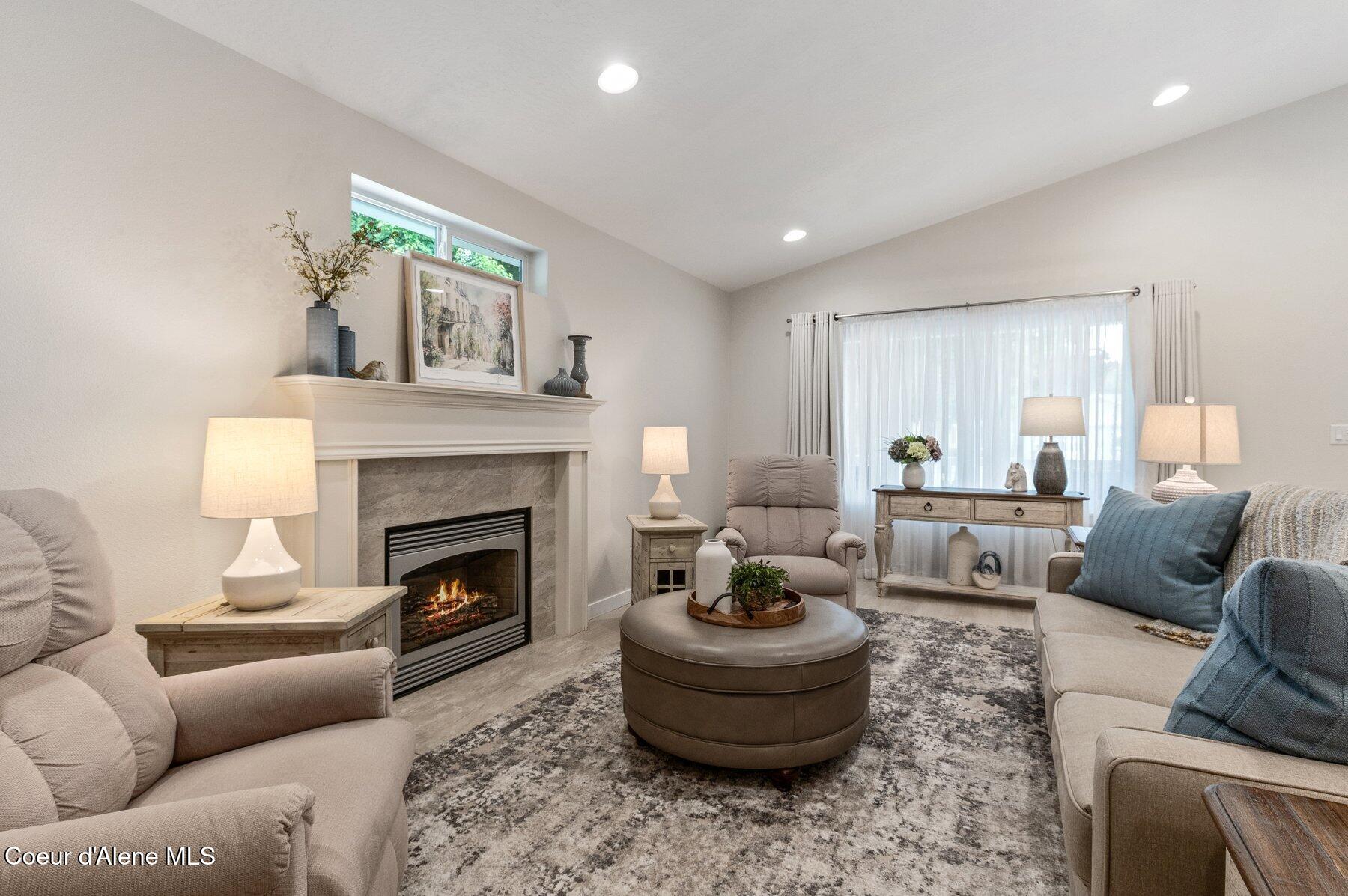 5835 E STEAMBOAT BEND