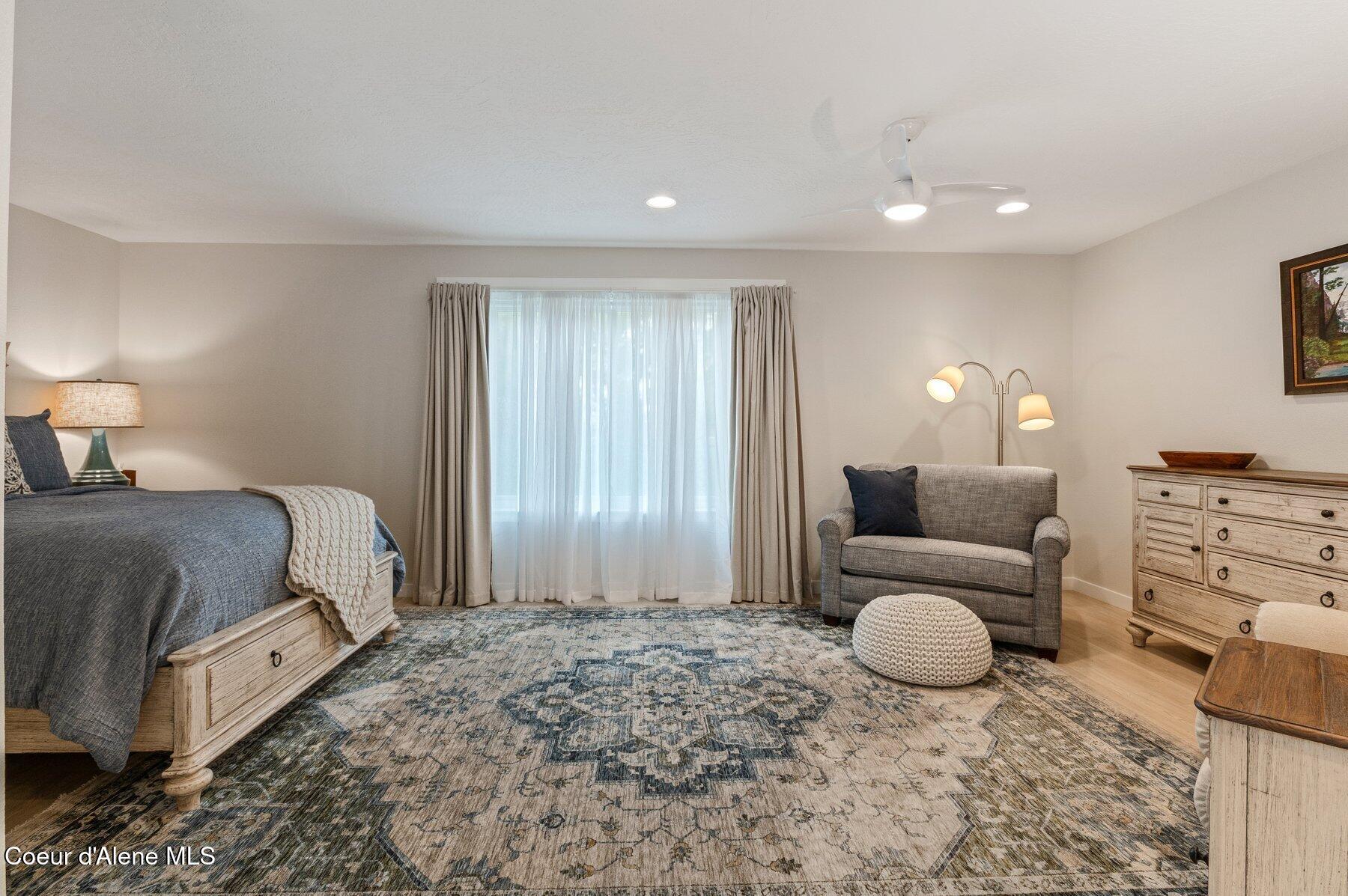 5835 E STEAMBOAT BEND