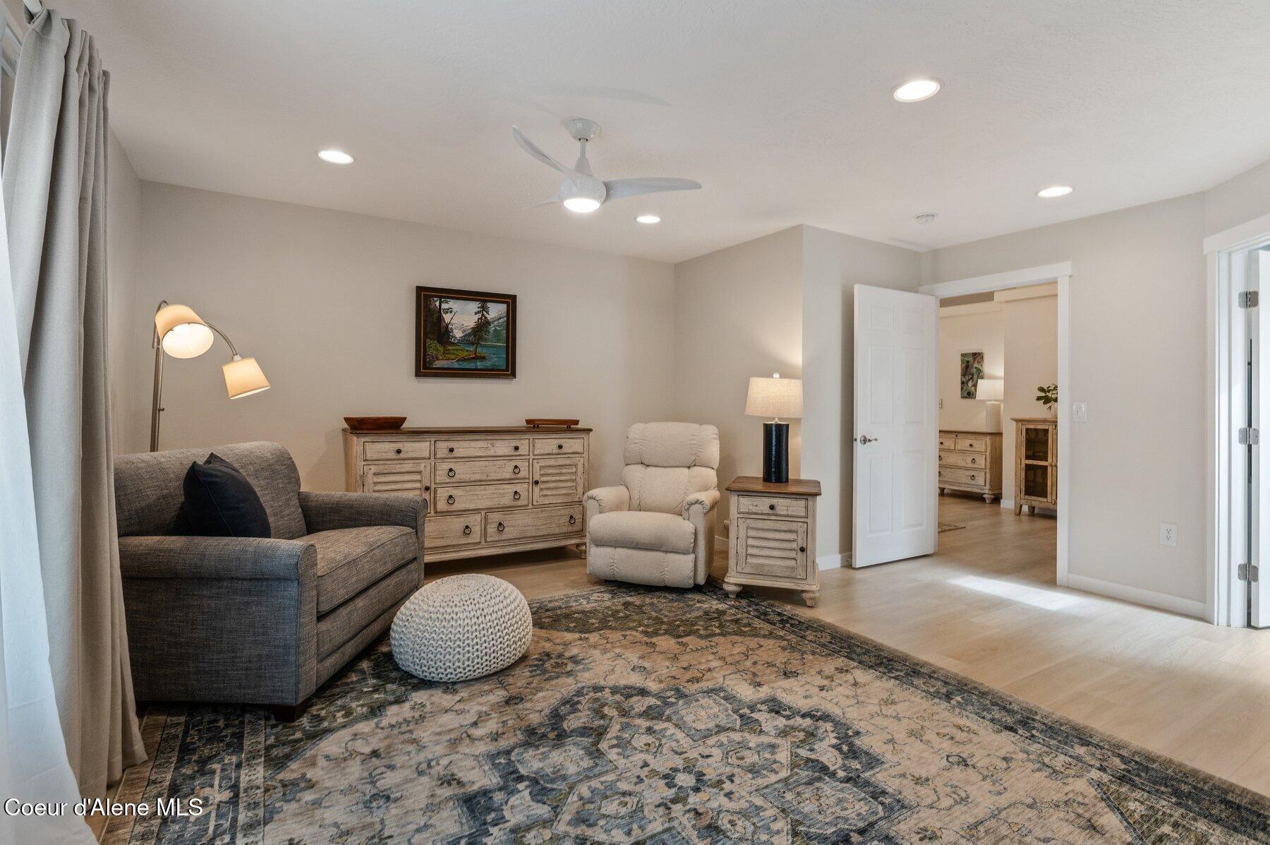 5835 E STEAMBOAT BEND
