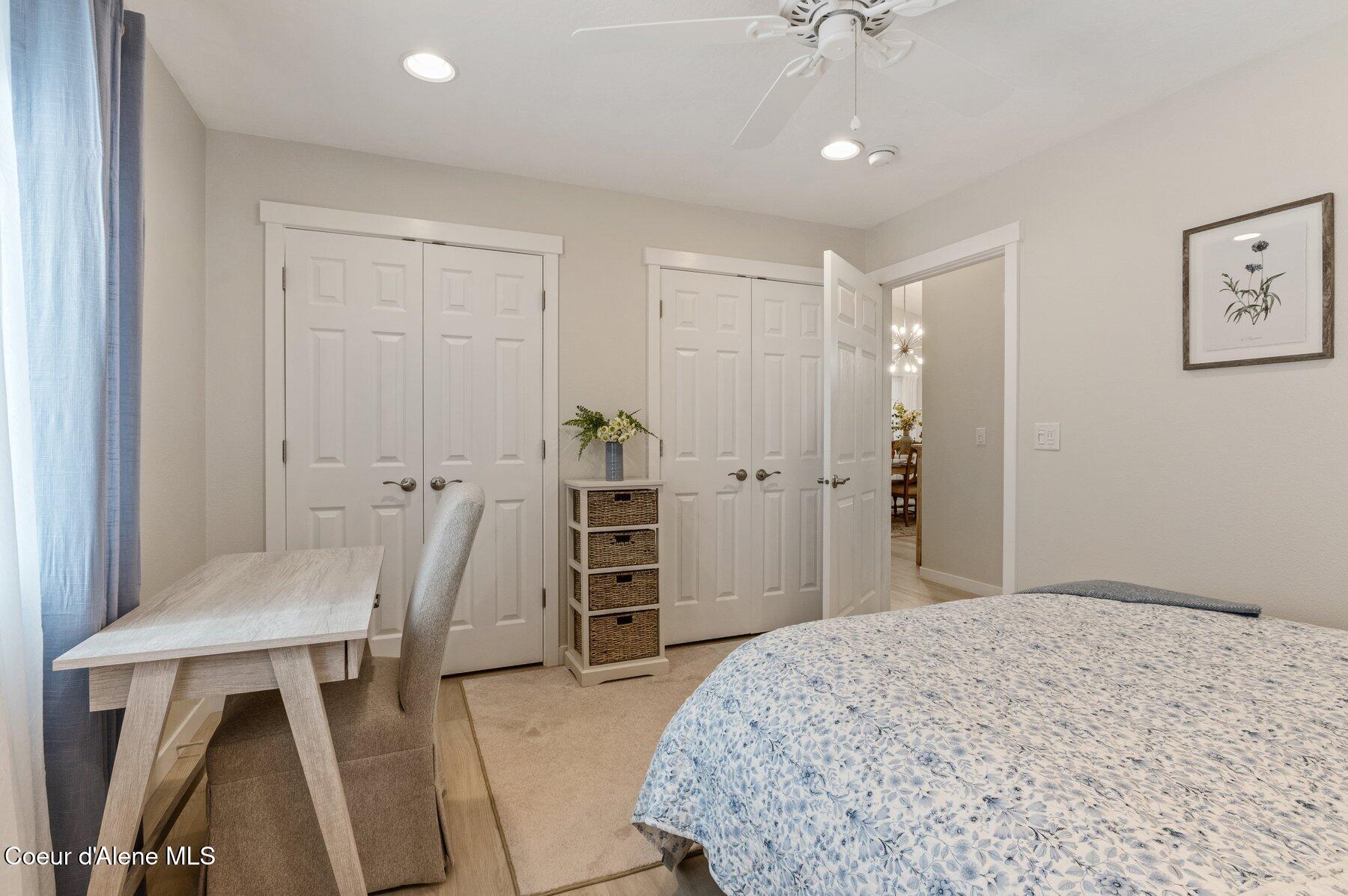 5835 E STEAMBOAT BEND