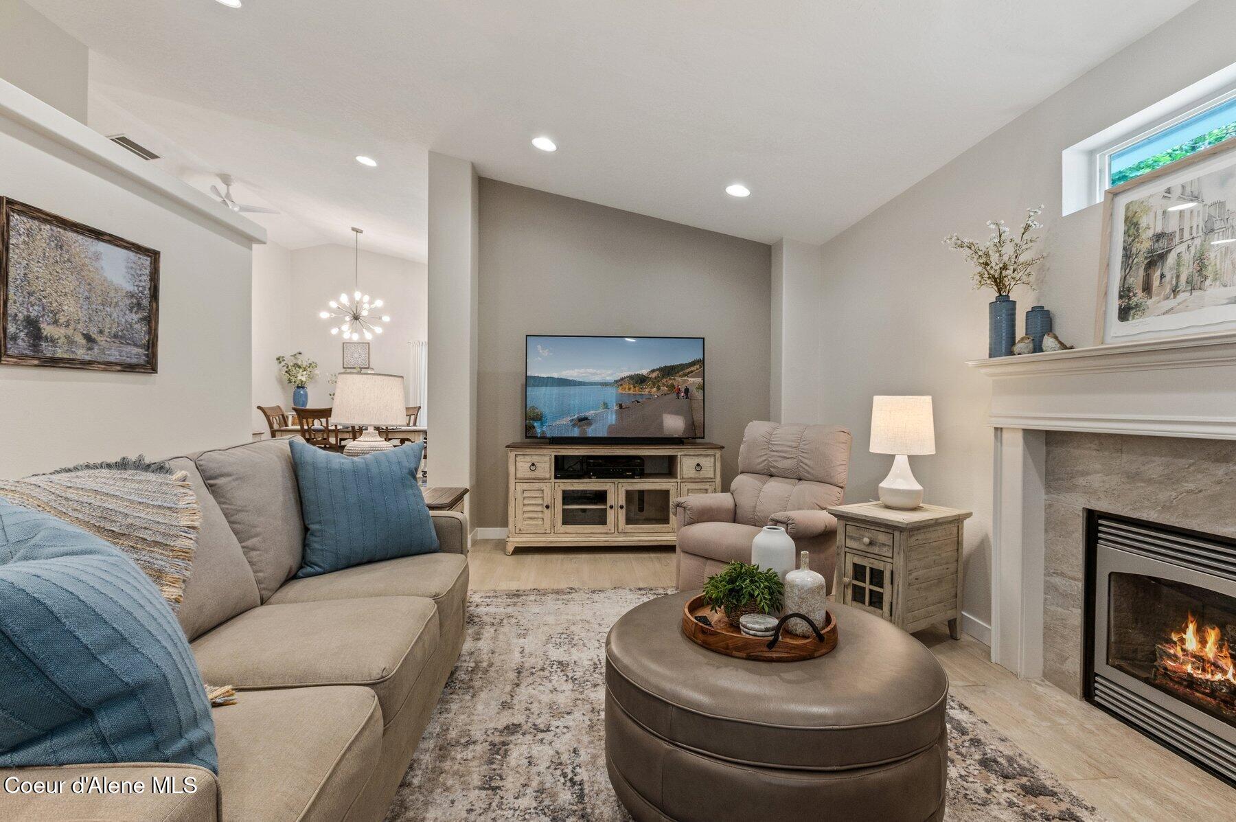 5835 E STEAMBOAT BEND