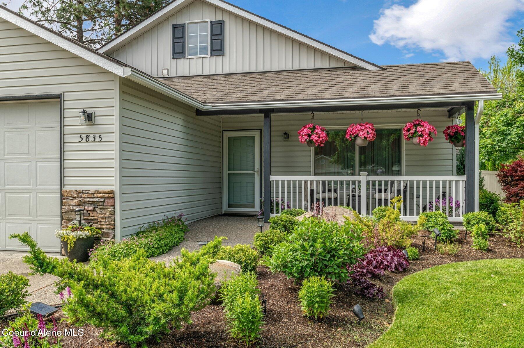 5835 E STEAMBOAT BEND