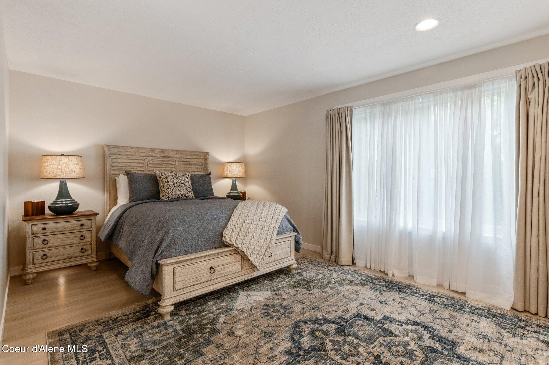 5835 E STEAMBOAT BEND