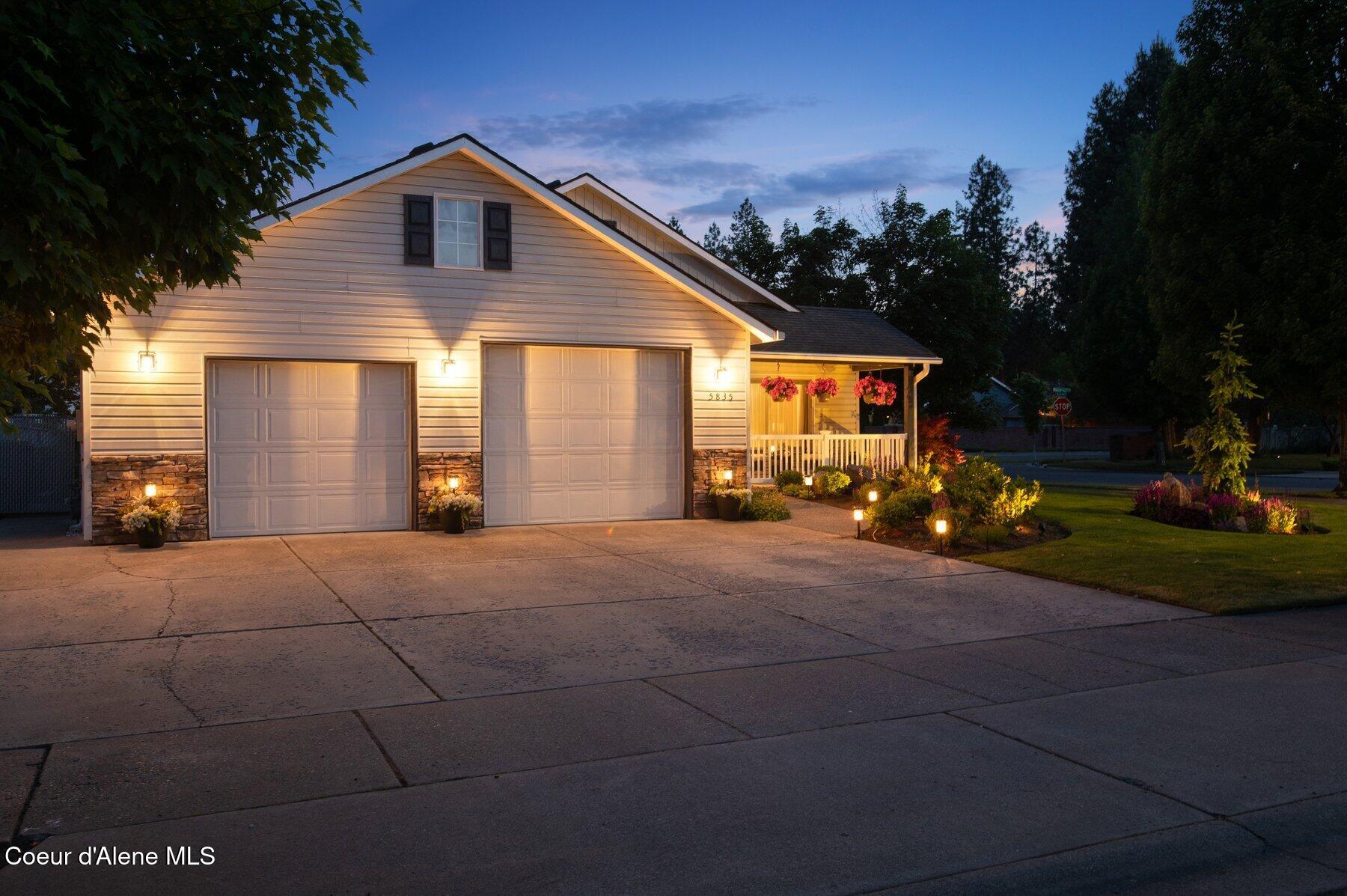 5835 E STEAMBOAT BEND