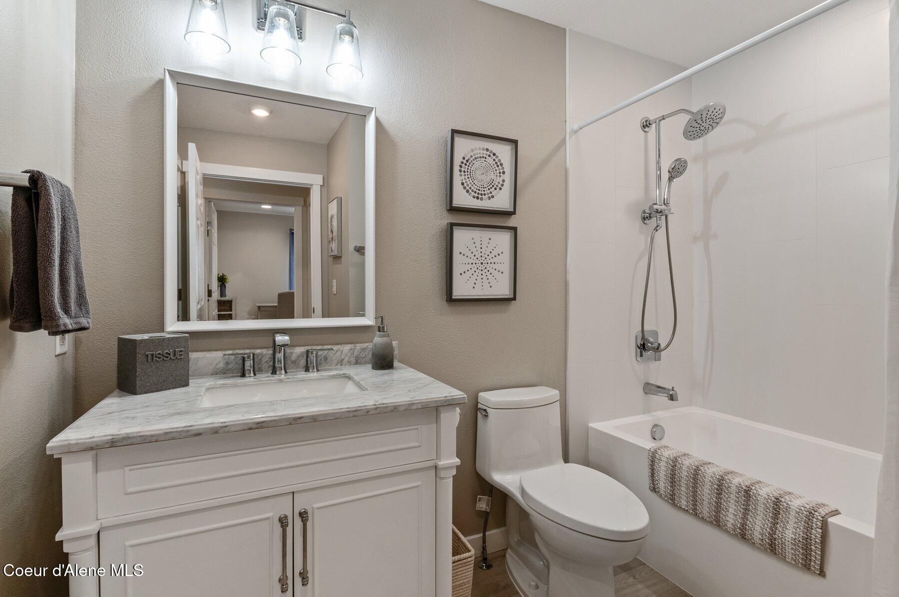 5835 E STEAMBOAT BEND