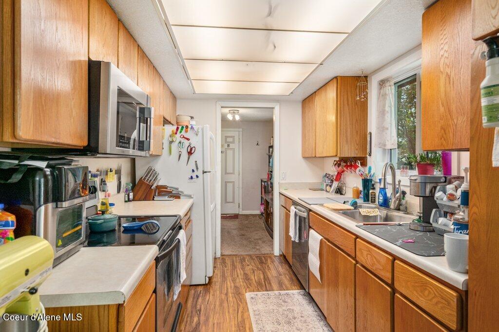 201 S Sequoia Ct