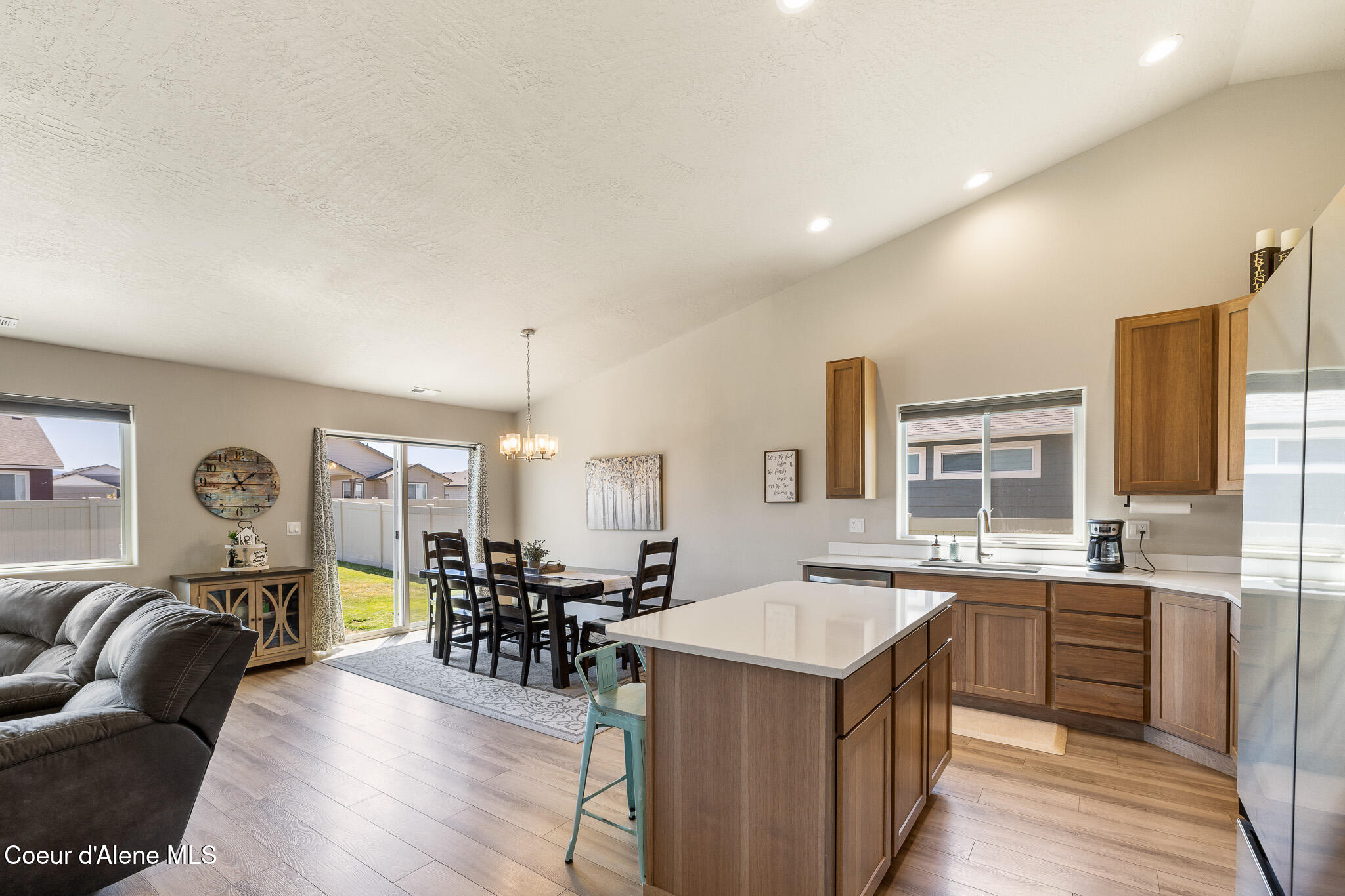 10413 N Belgrave Loop