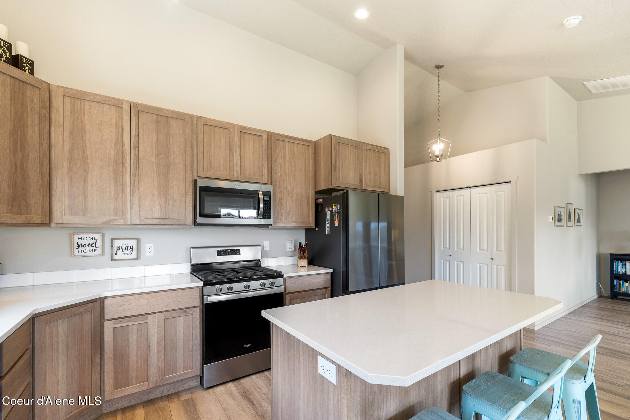10413 N Belgrave Loop