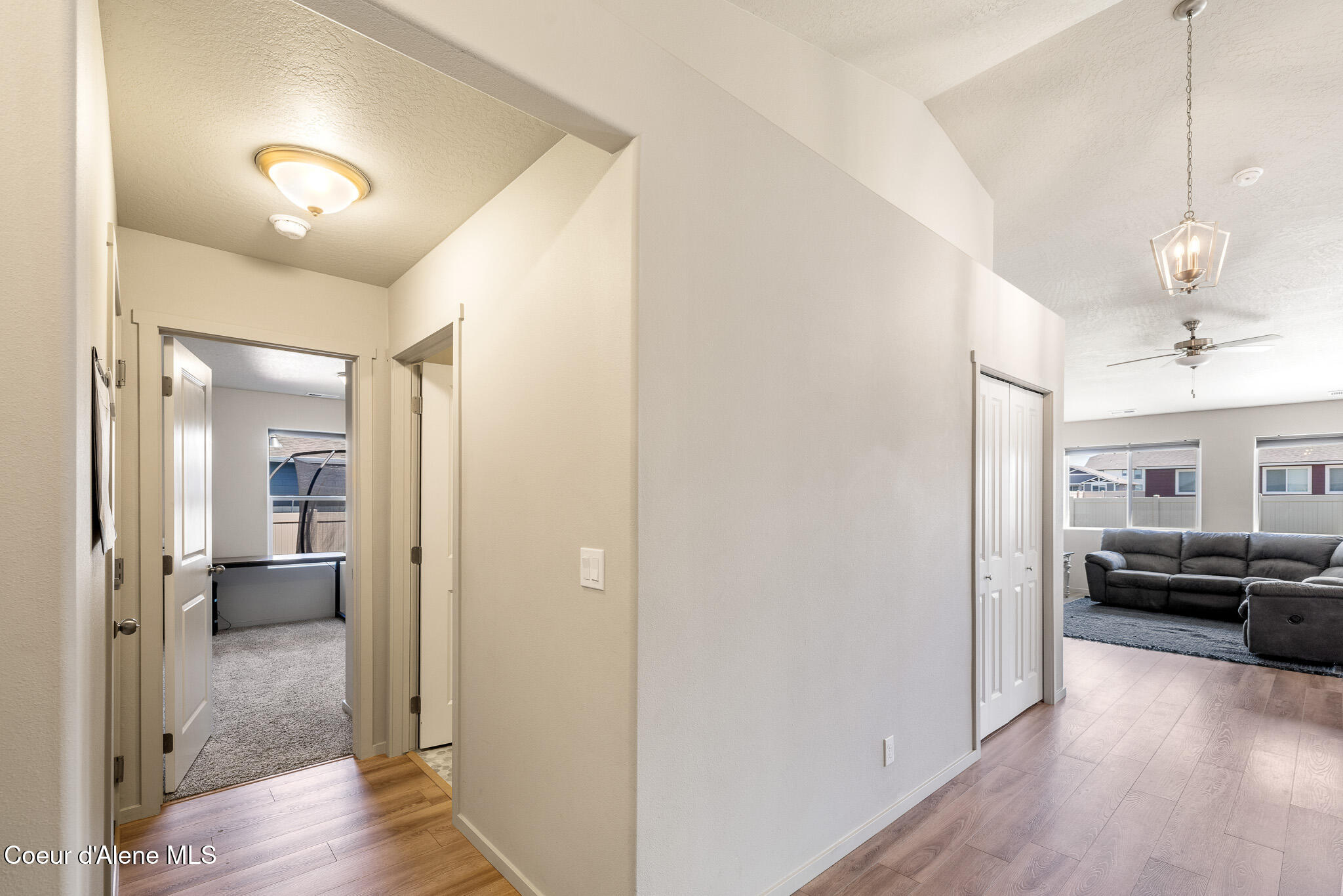 10413 N Belgrave Loop
