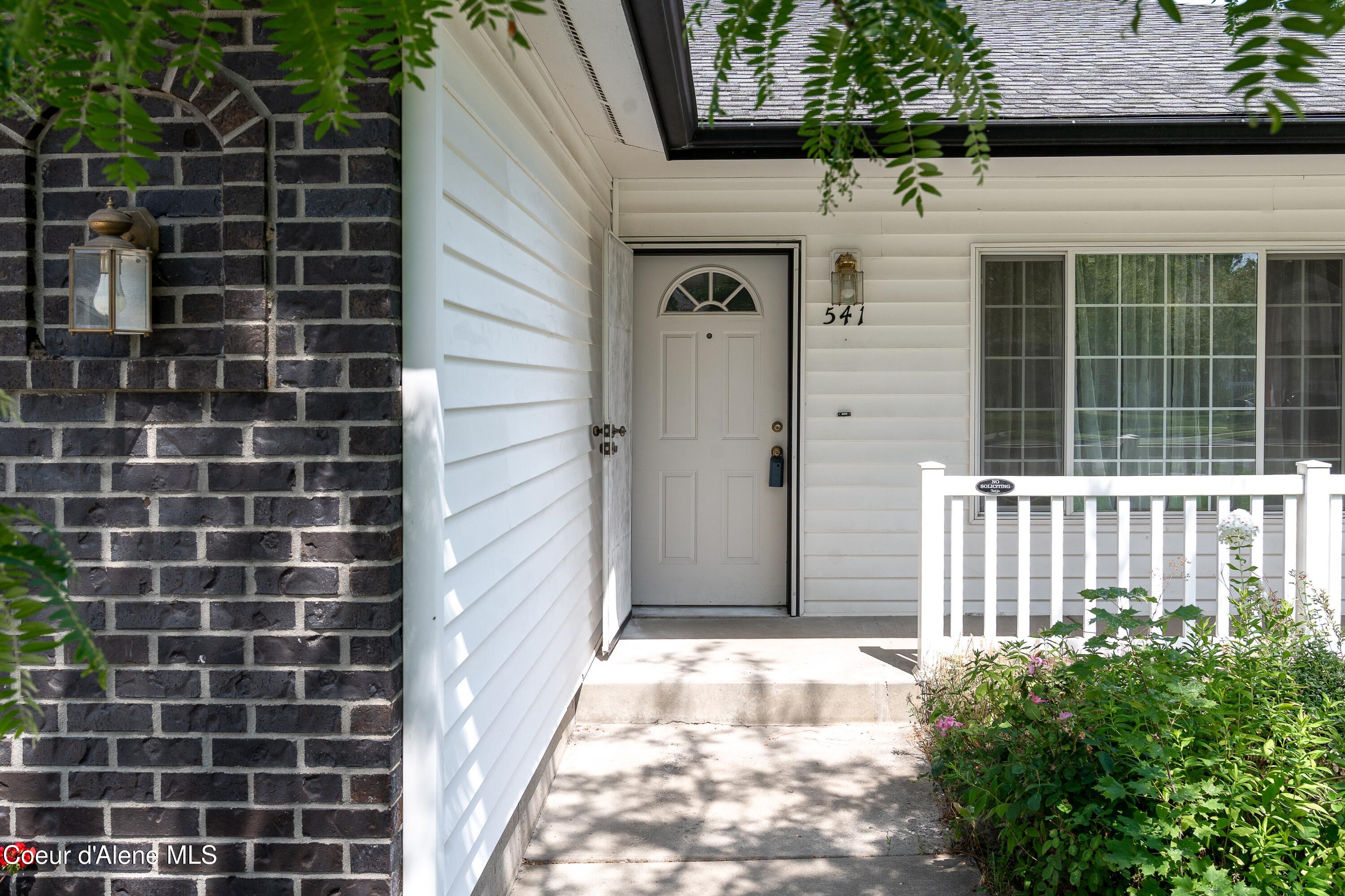 541 E Sand Wedge Dr