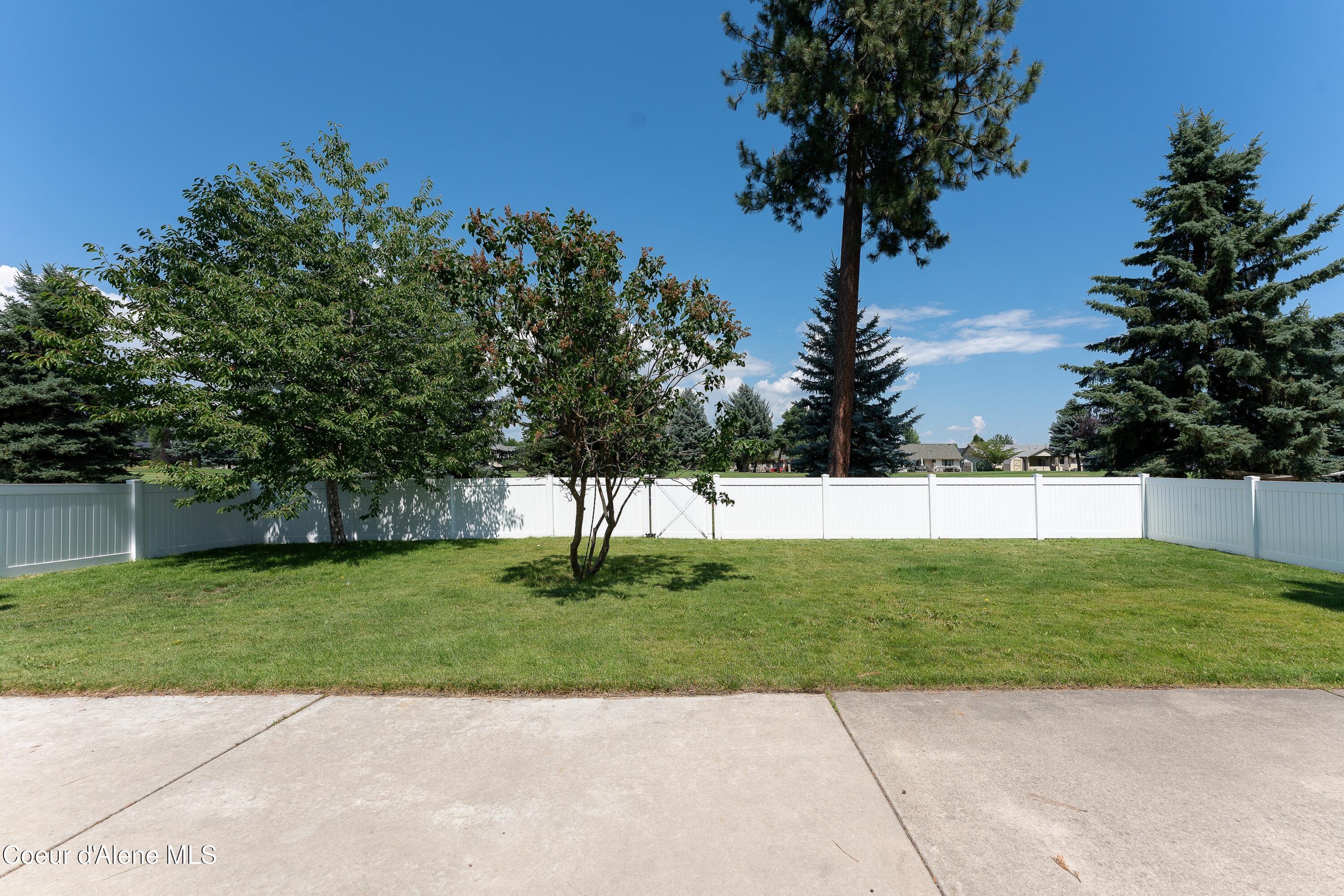 541 E Sand Wedge Dr