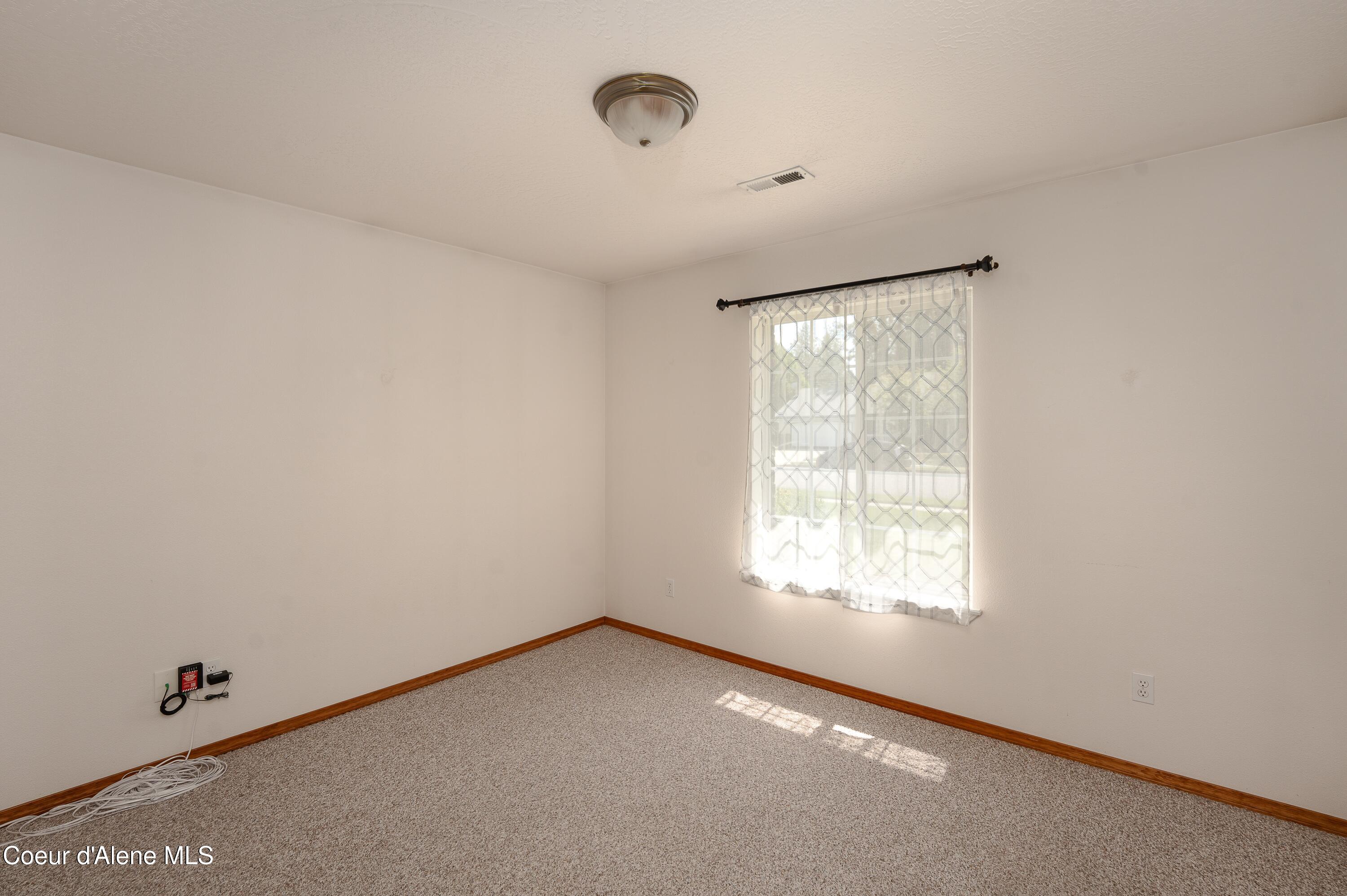 541 E Sand Wedge Dr