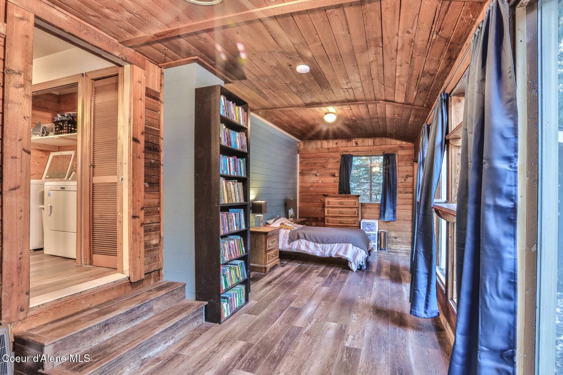 238 Blackthorn Rd