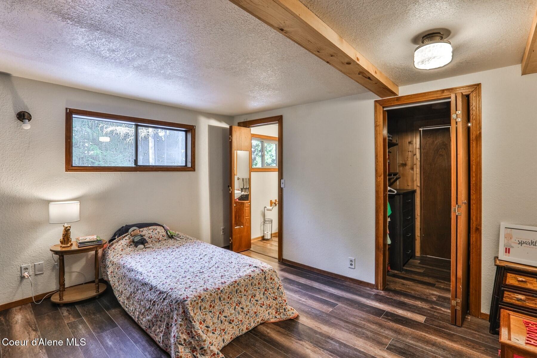238 Blackthorn Rd