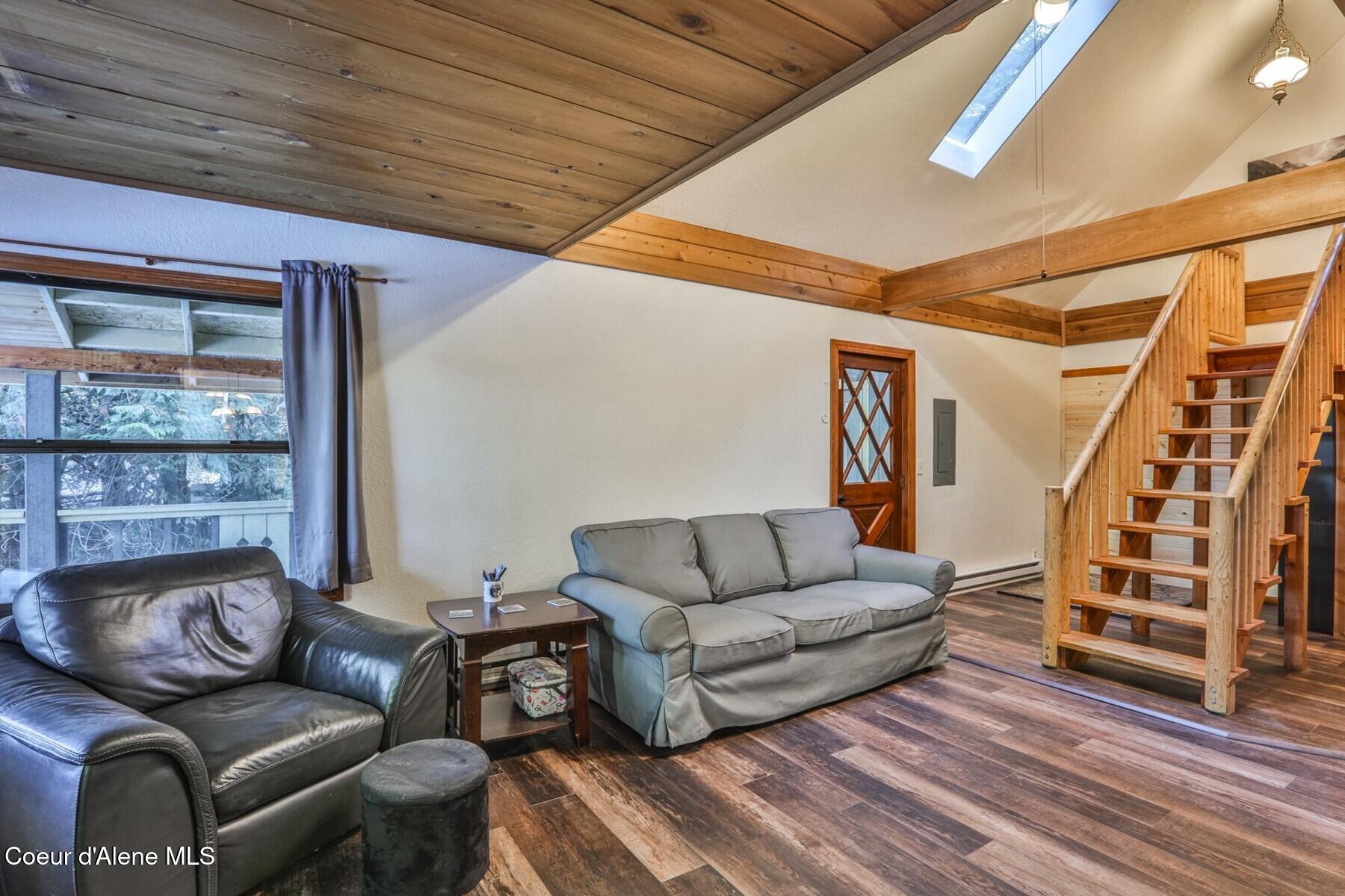 238 Blackthorn Rd