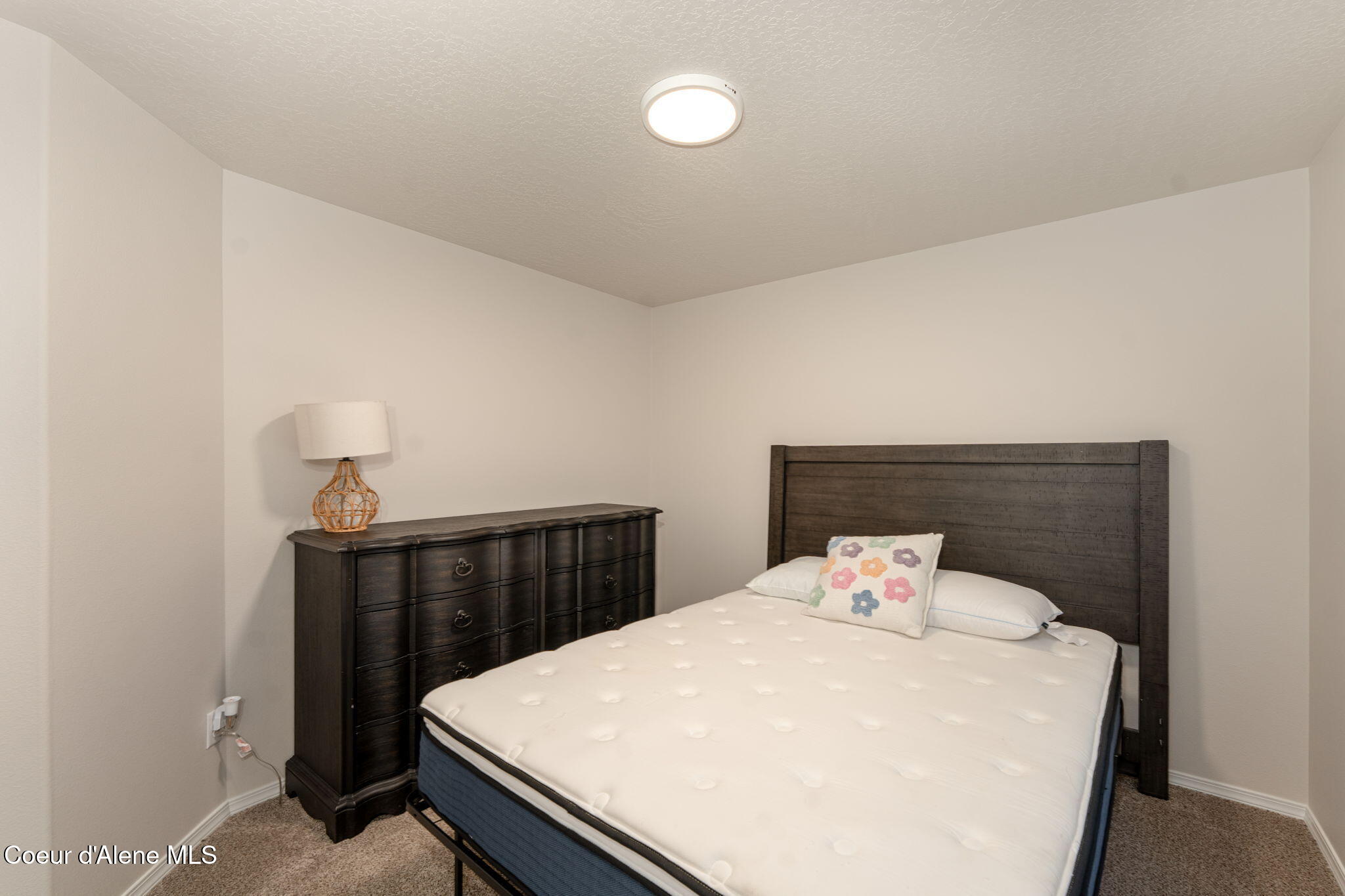 12856 N Bunchberry St