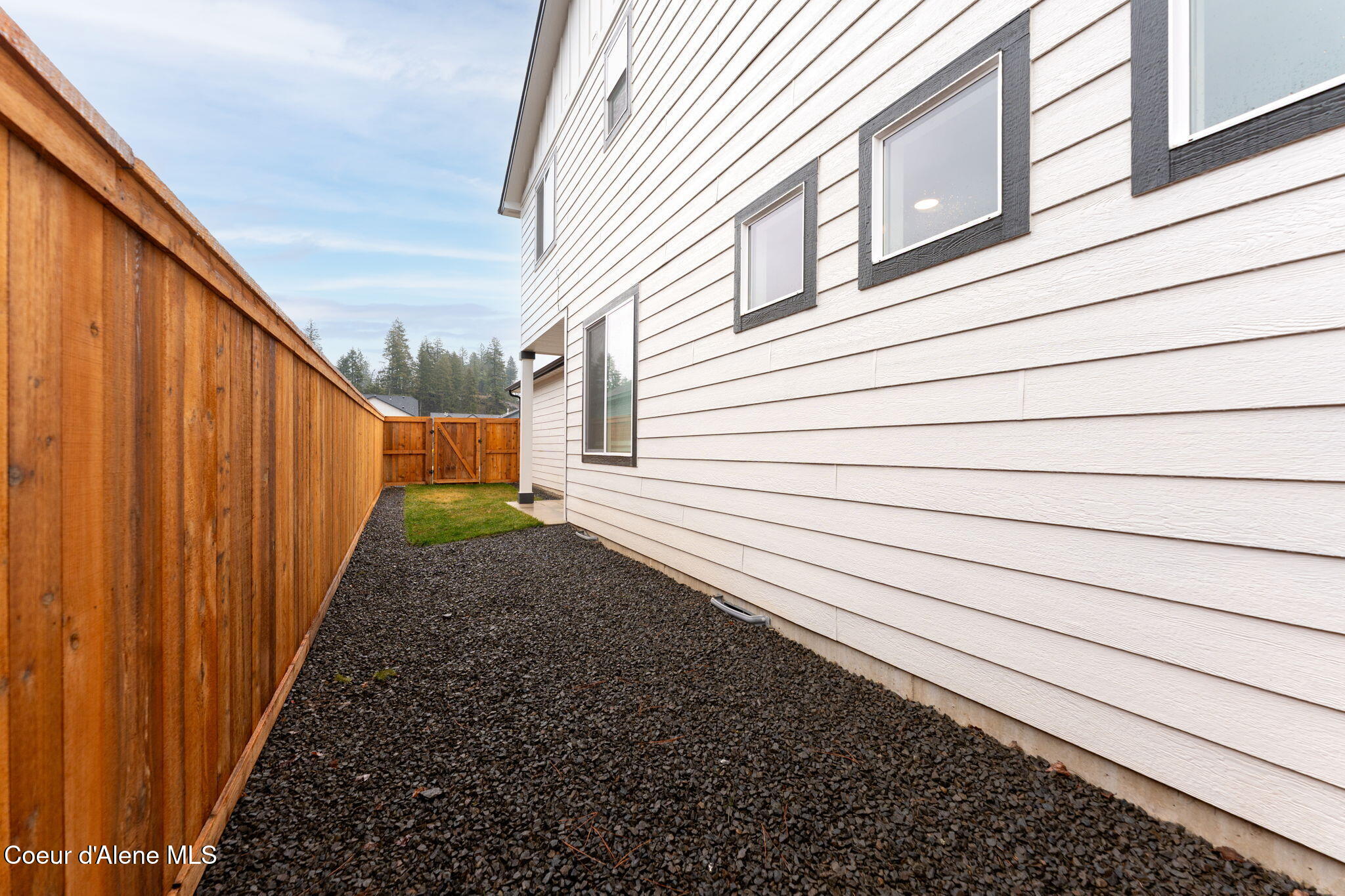 12856 N Bunchberry St