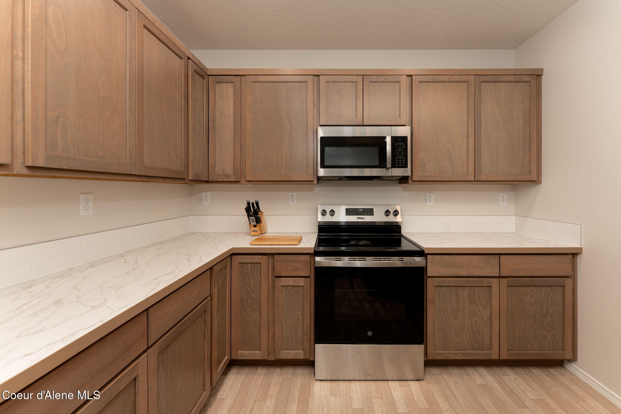 12856 N Bunchberry St