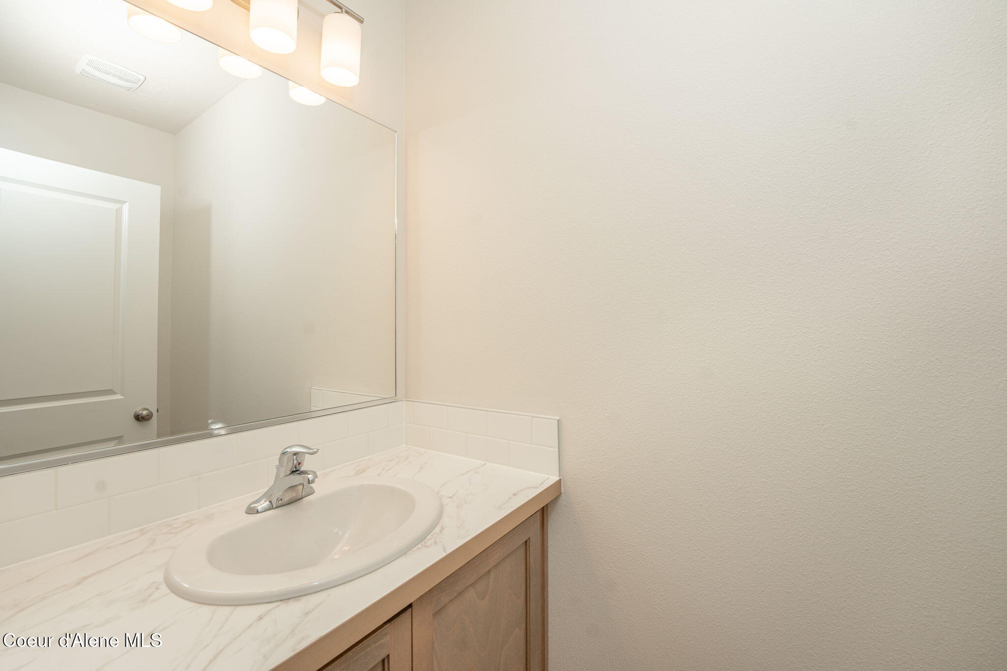 12856 N Bunchberry St