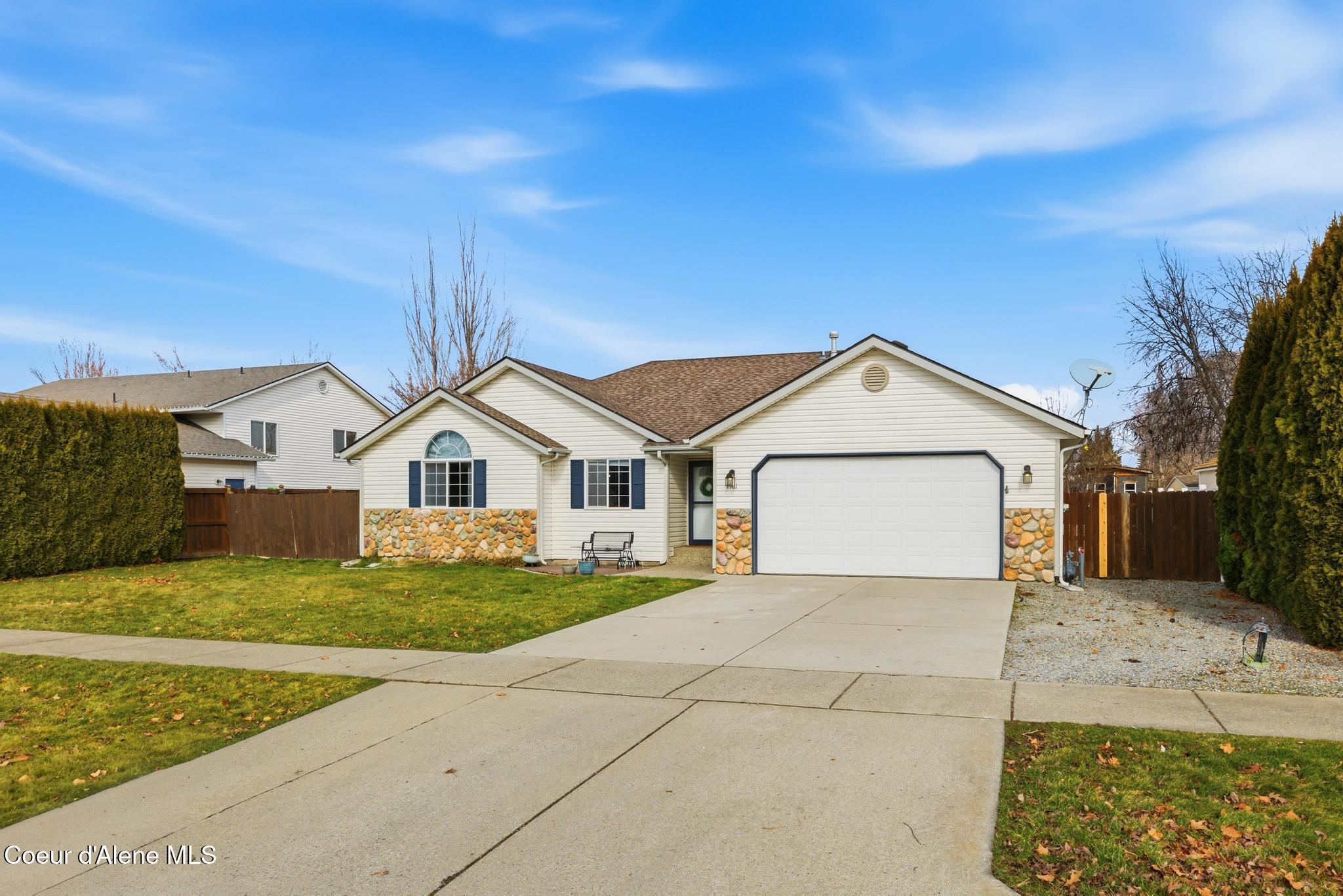 2981 W BROADMOORE DR