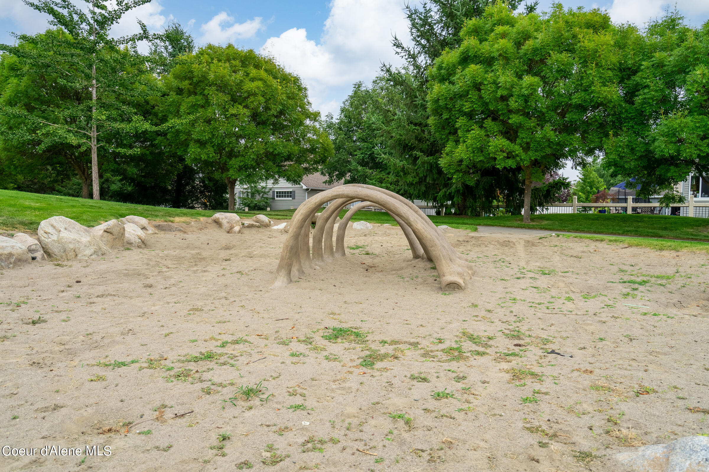 2867 W Tours Dr, Coeur d'Alene