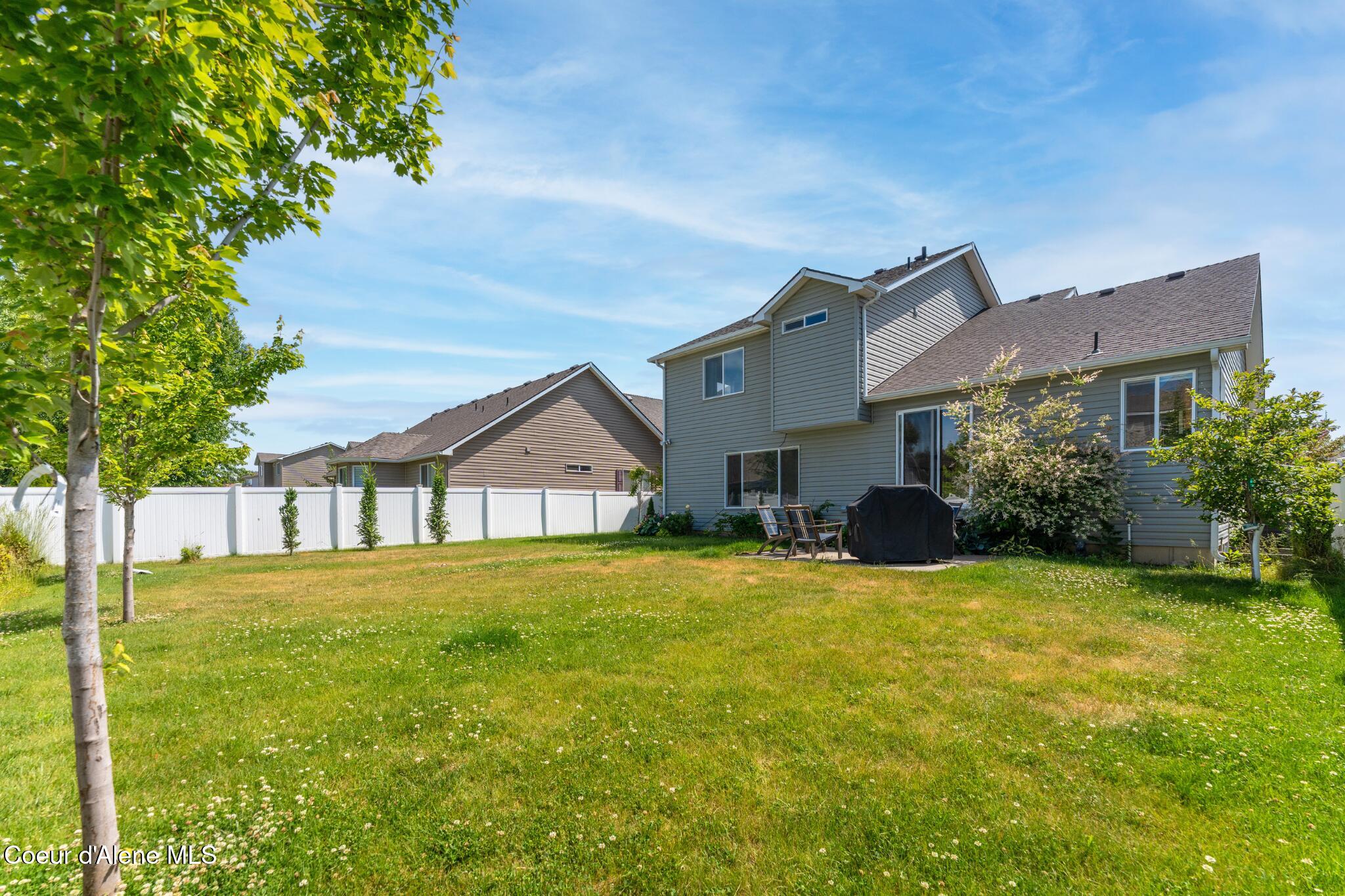 2867 W Tours Dr, Coeur d'Alene