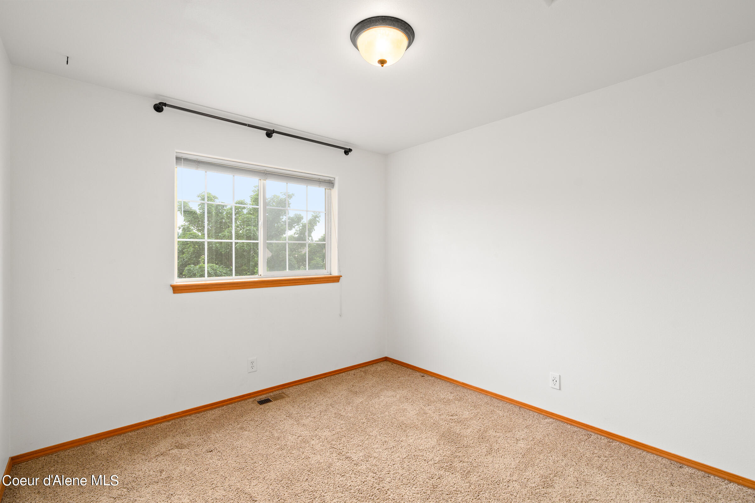 2867 W Tours Dr, Coeur d'Alene